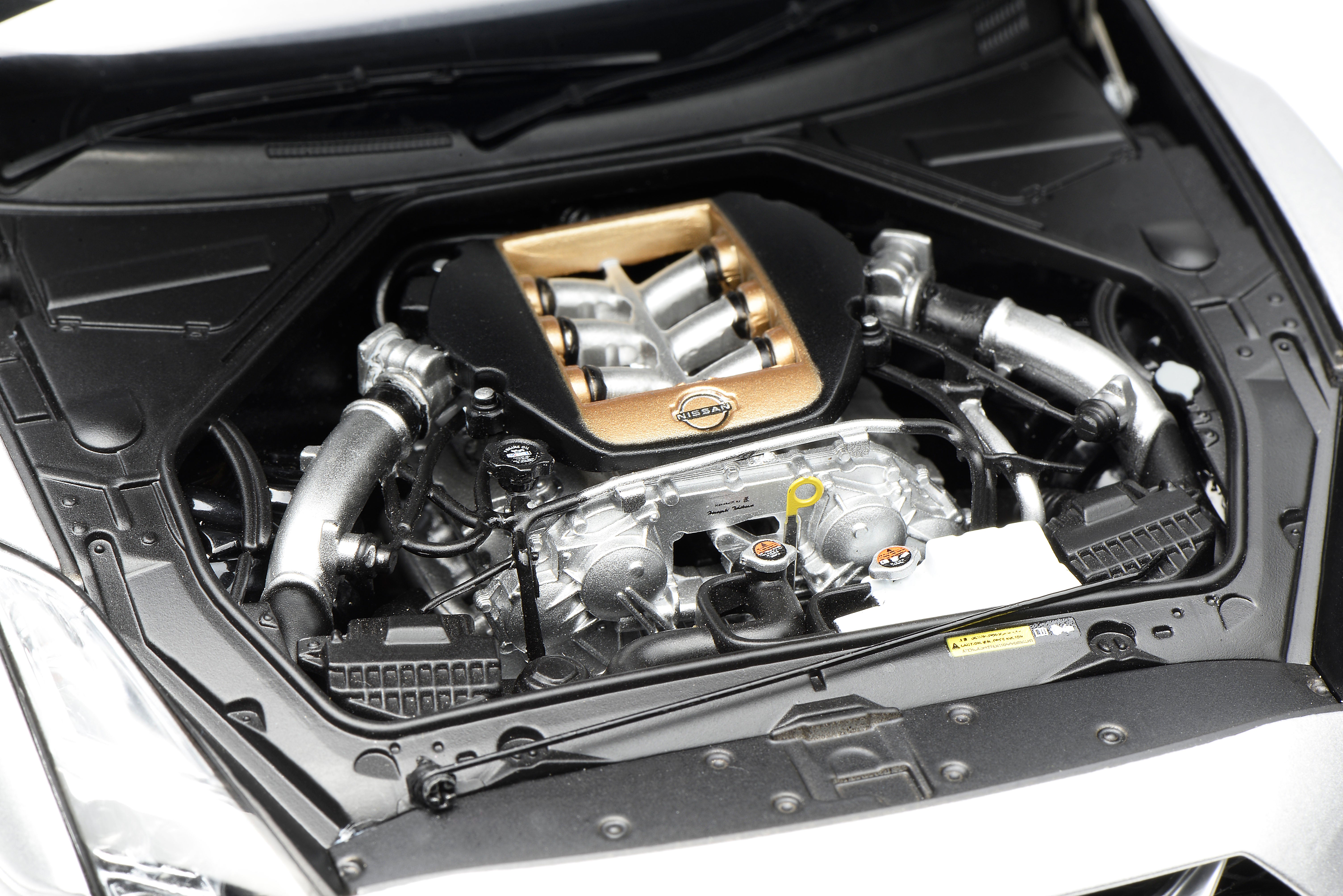 [MOTORHELIX] 1:18 Nissan GT-R (R35) Track Edition Engineered by Nismo T-Spec 2022 Metal Silver