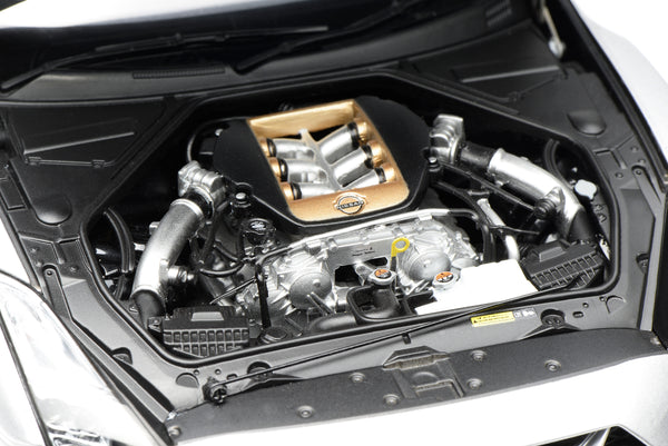 [MOTORHELIX] 1:18 Nissan GT-R (R35) Track Edition Engineered by Nismo T-Spec 2022 Metal Silver