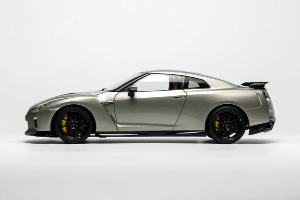 [MOTORHELIX] 1:18 Nissan GT-R (R35) Track Edition Engineered by Nismo T-Spec 2022 Milennium Jade