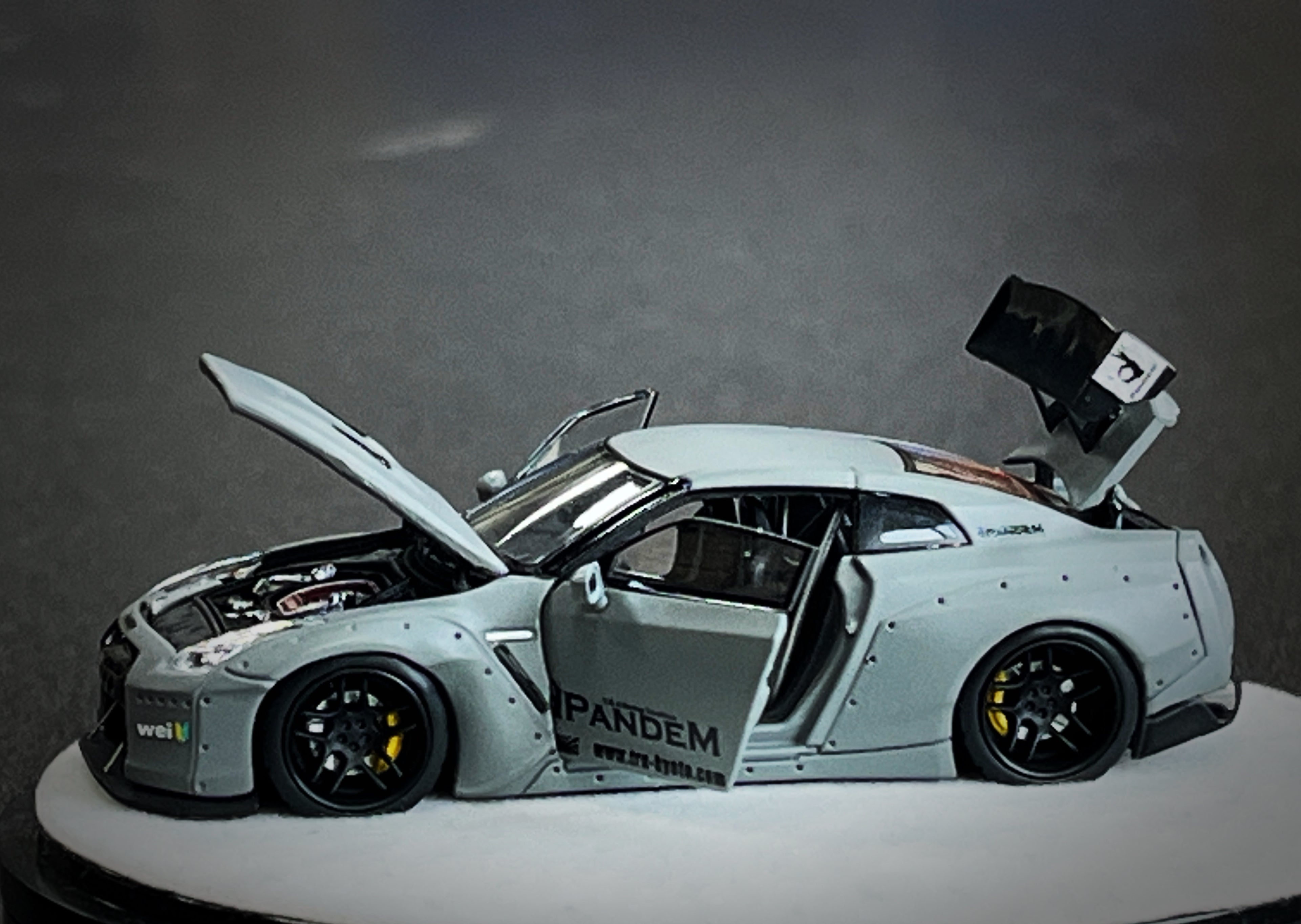 [PGM] 1:64 Rocket Bunny R35 Combat Grey Luxury Version