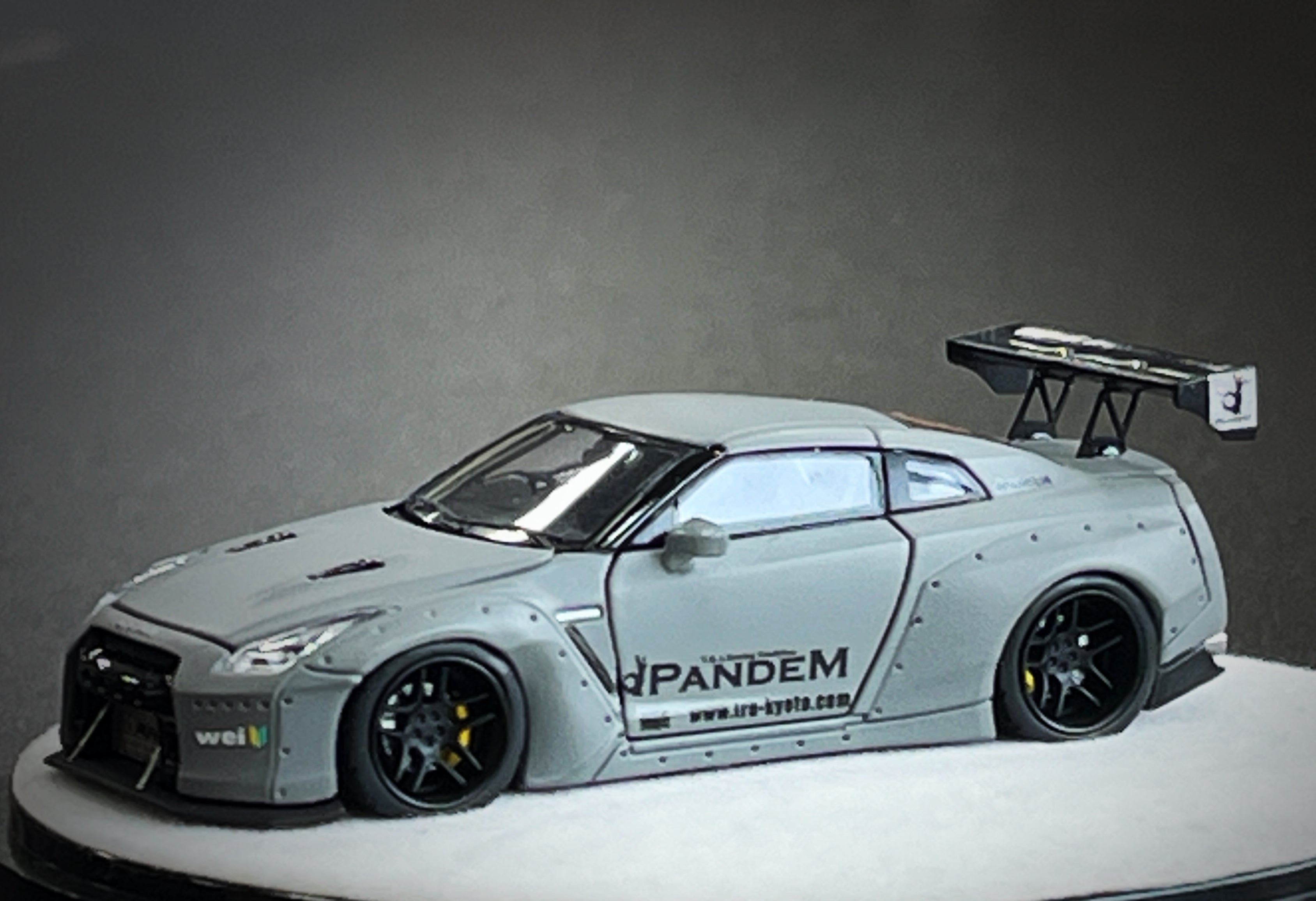 [PGM] 1:64 Rocket Bunny R35 Combat Grey Luxury Version