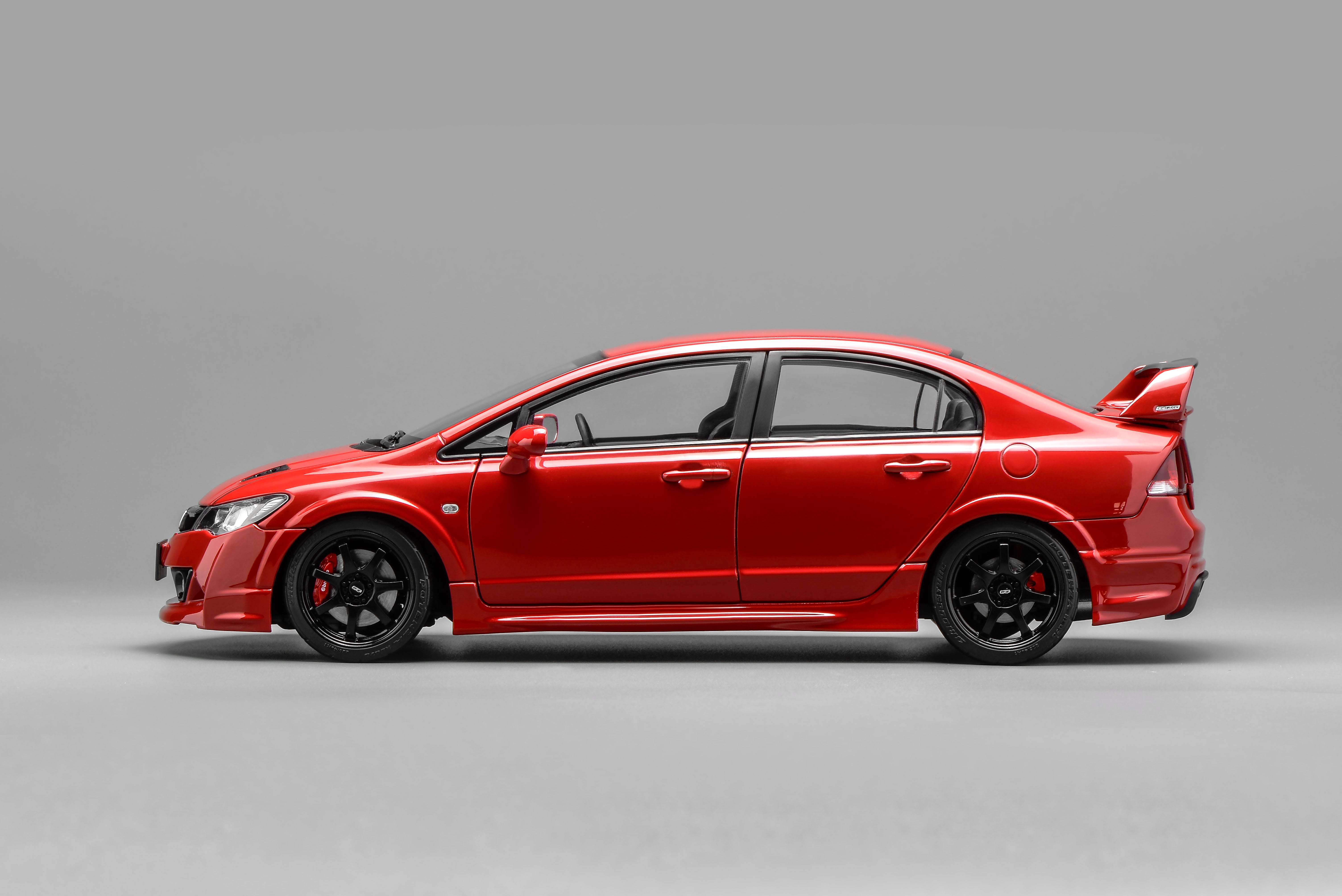 [MOTORHELIX] 1:18 Honda Civic Type R (FD2) Mugen RR Milano Red