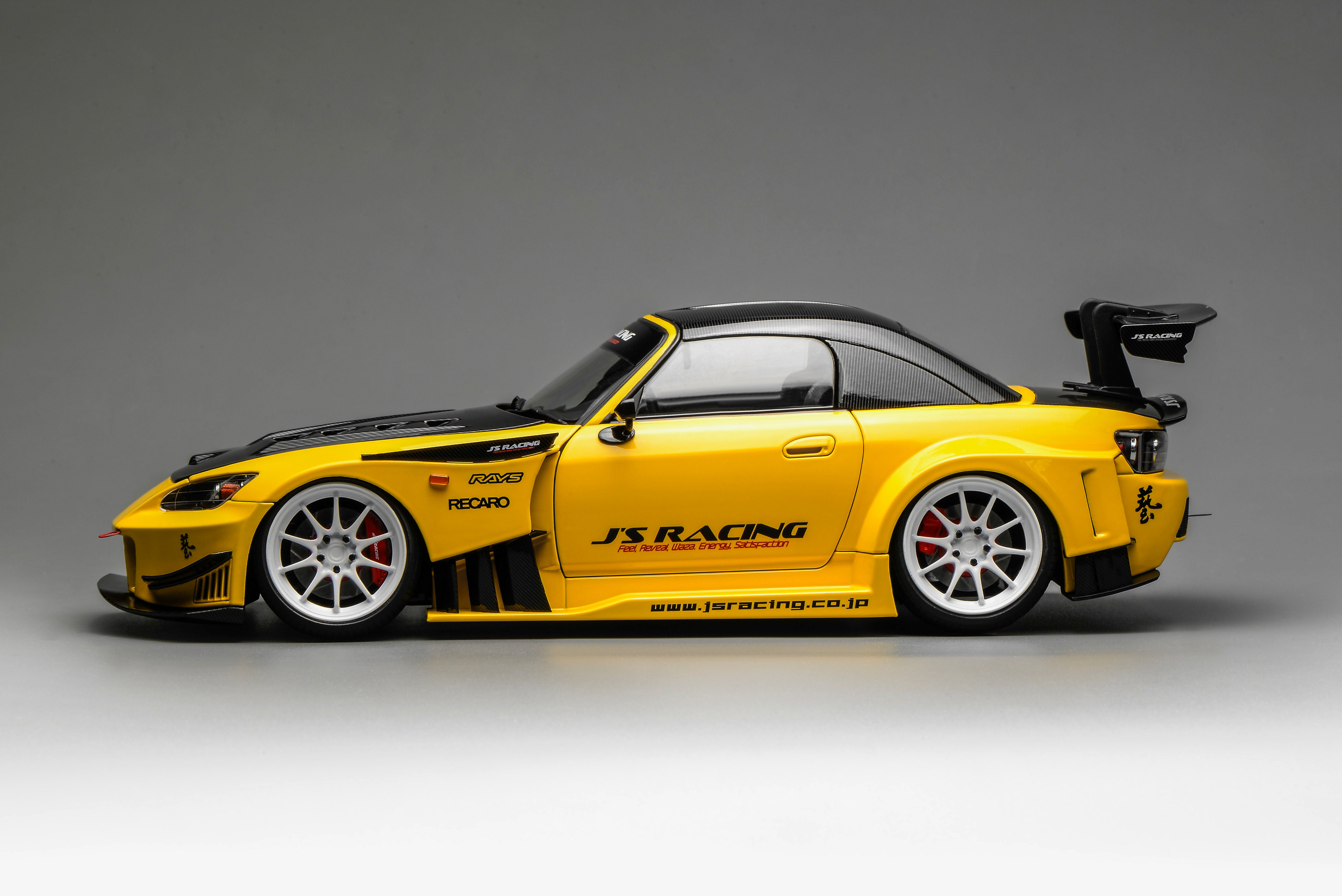 [MOTORHELIX] 1:18 Honda S2000 J'S Racing New Indy Yellow
