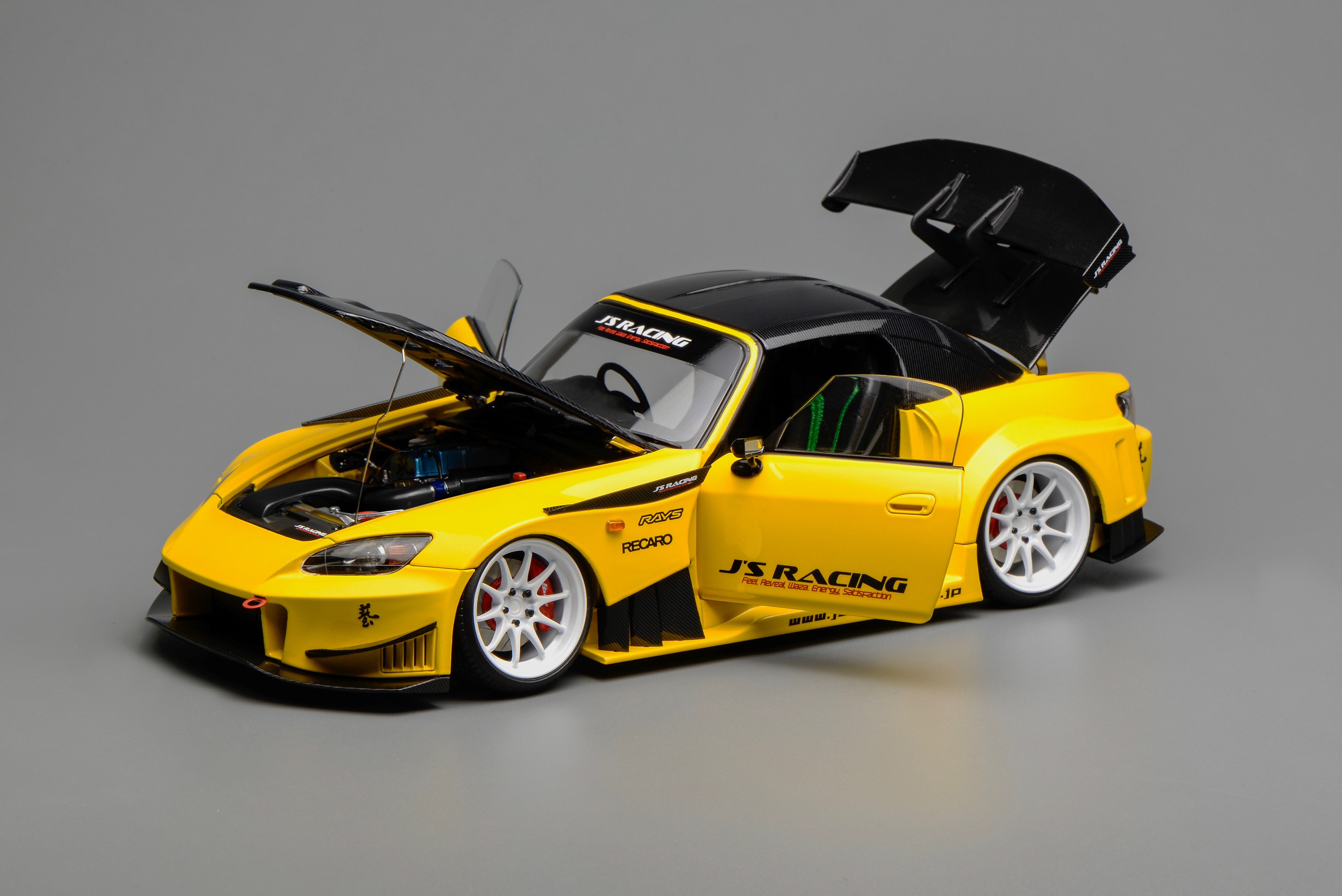 [MOTORHELIX] 1:18 Honda S2000 J'S Racing New Indy Yellow