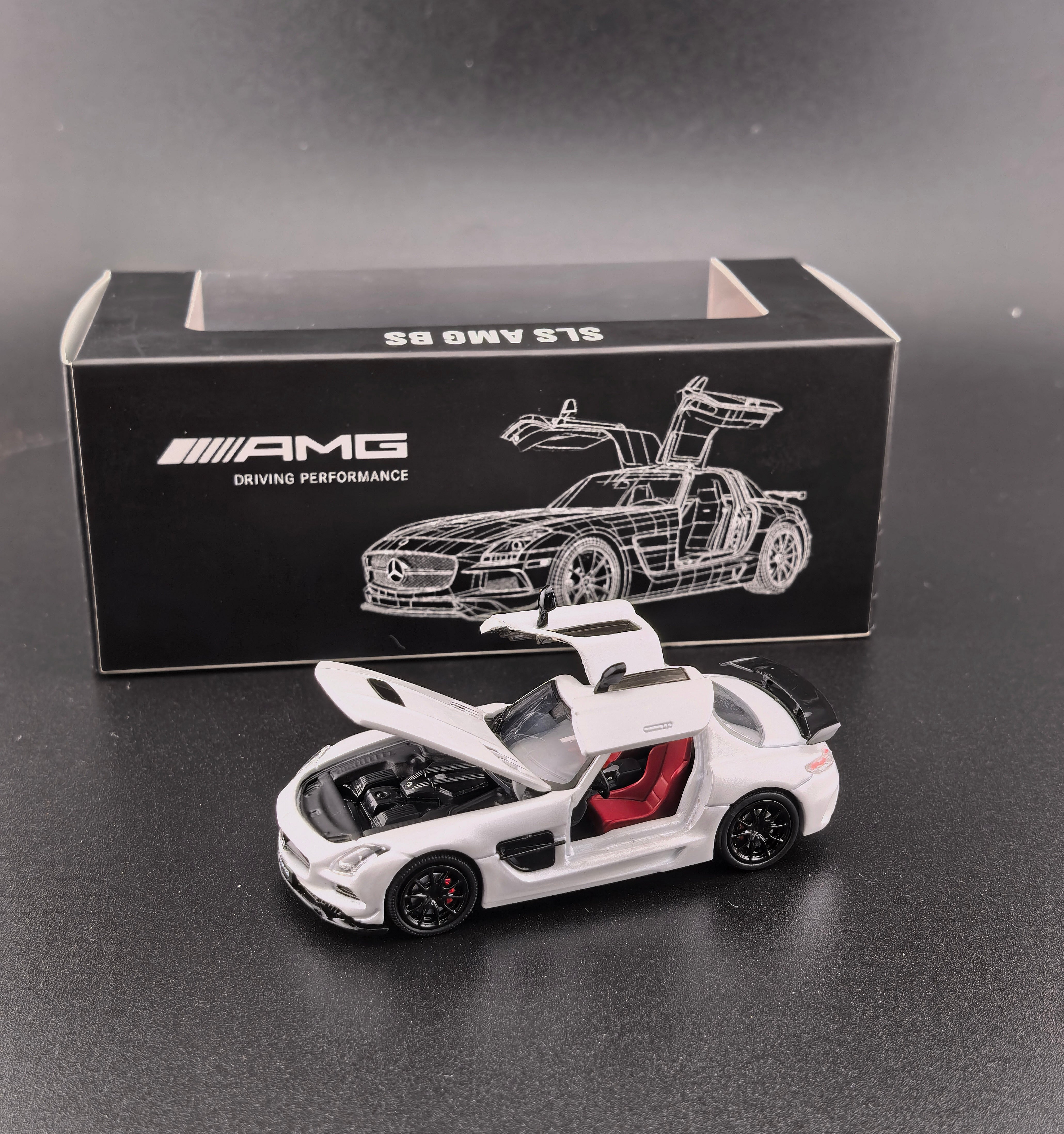 [FINE WORKS64] 1:64 Benz SLS AMG BS Pearl White