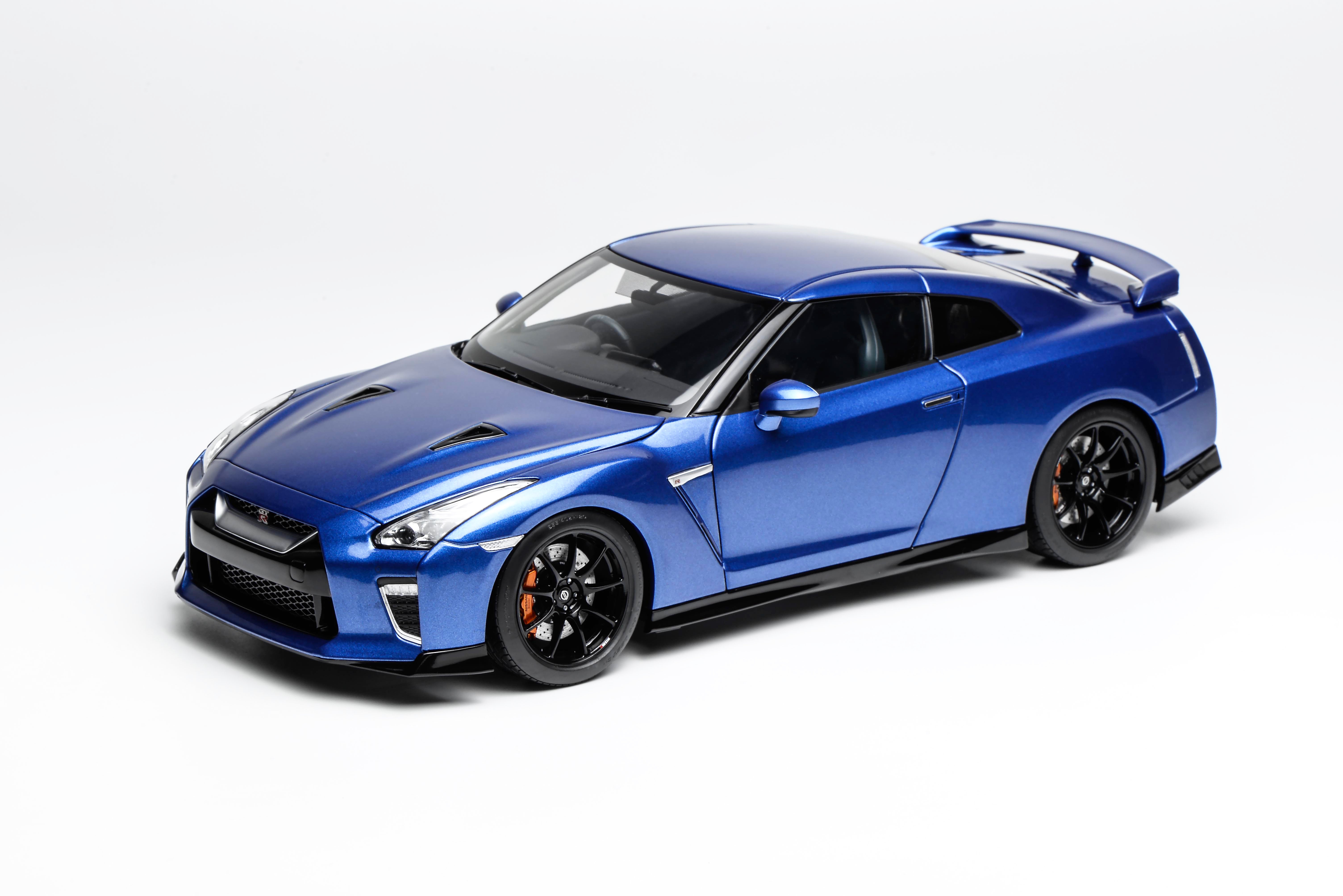 [MOTORHELIX] 1:18 Nissan GT-R (R35) Track Edition Engineered By Nismo 2020 Wangan Blue
