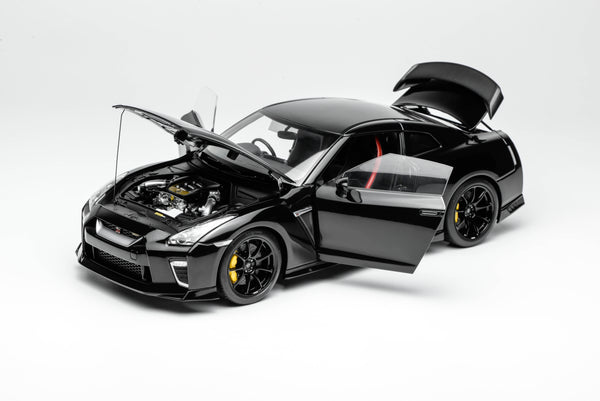 [MOTORHELIX] 1:18 Nissan GT-R (R35) Track Edition Engineered by Nismo T-Spec 2022 Meteor Flake Black Pearl