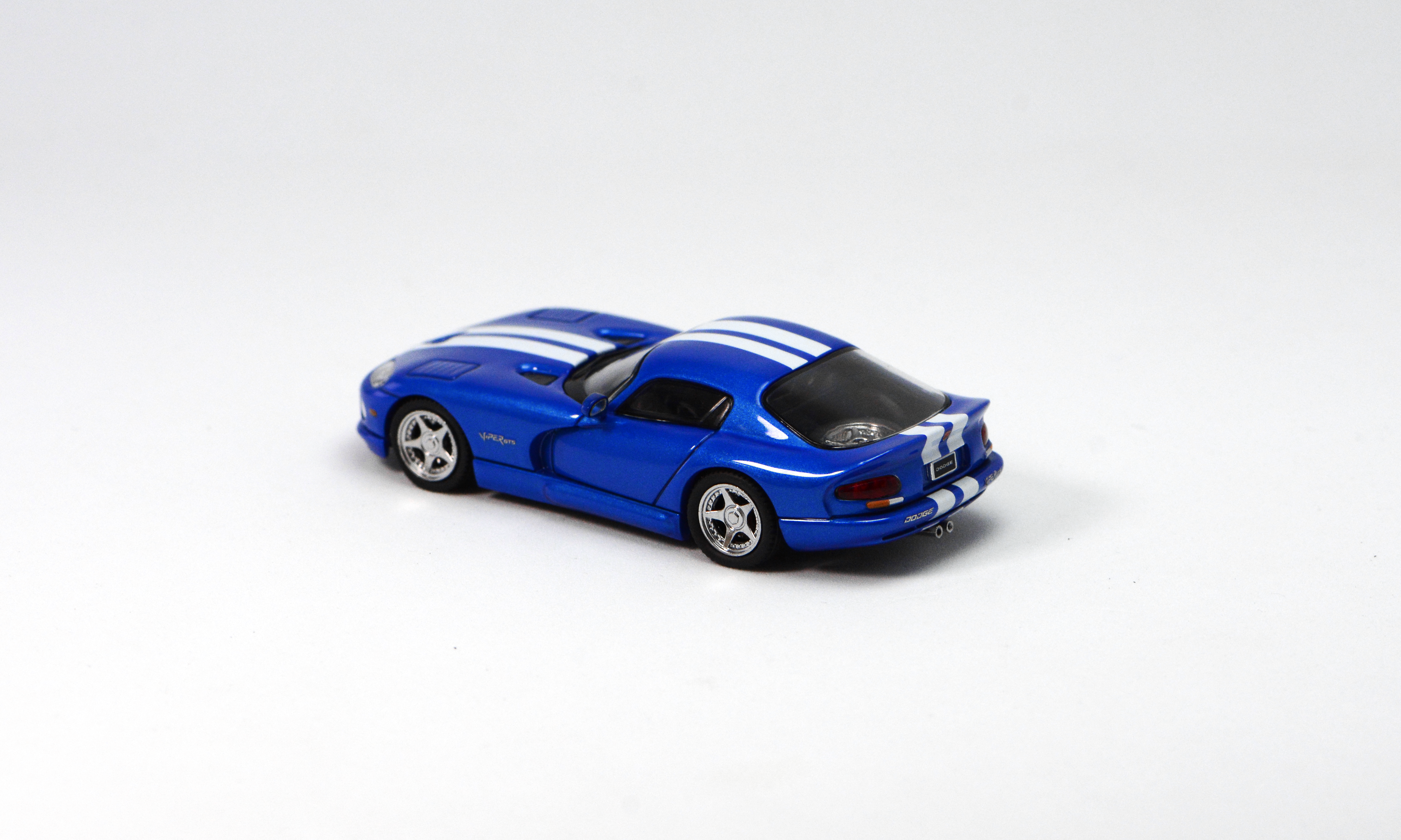 [GFCC] 1:64 Razer Viper GTS Blue White Stripes
