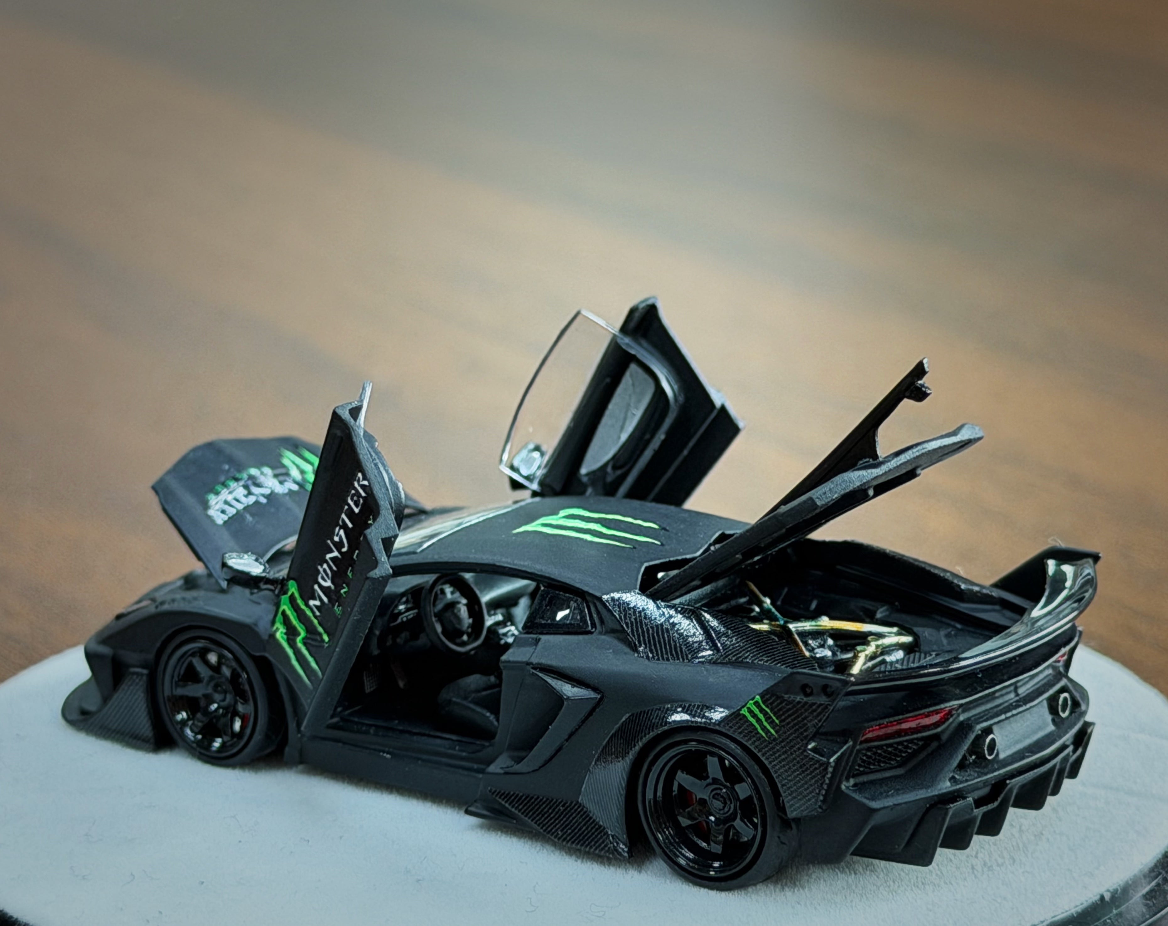 [PGM] 1:64 LP700 GT Evo Black Monster Luxury (Round Base)