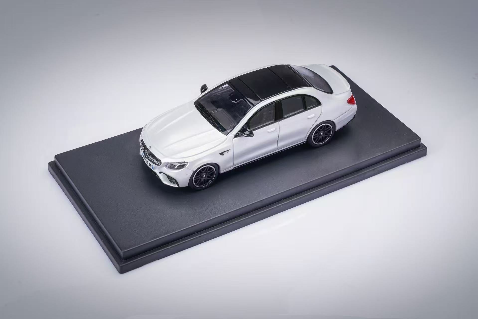 [PETROL STUDIO] 1:64 Mercedes AMG E63S