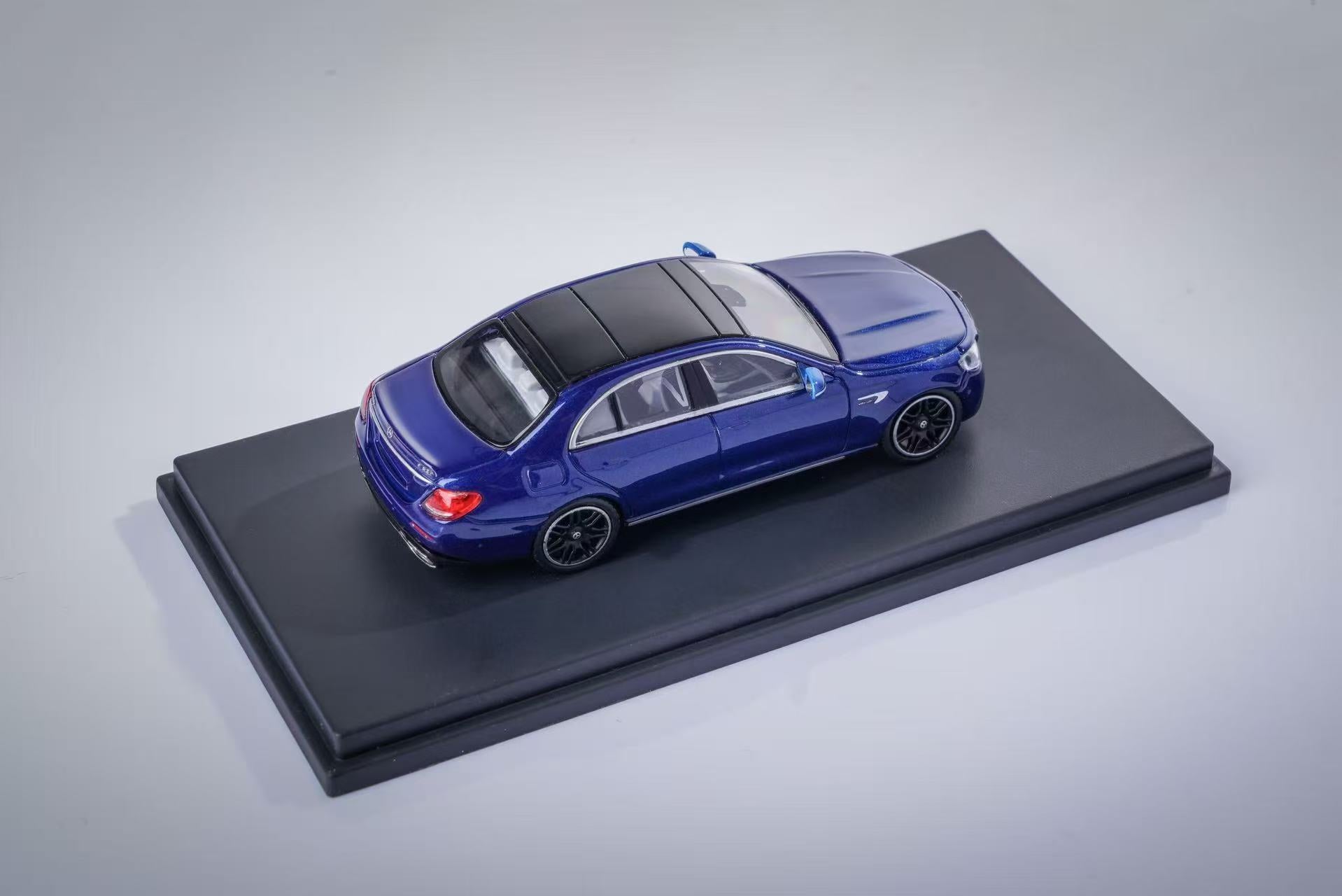 [PETROL STUDIO] 1:64 Mercedes AMG E63S