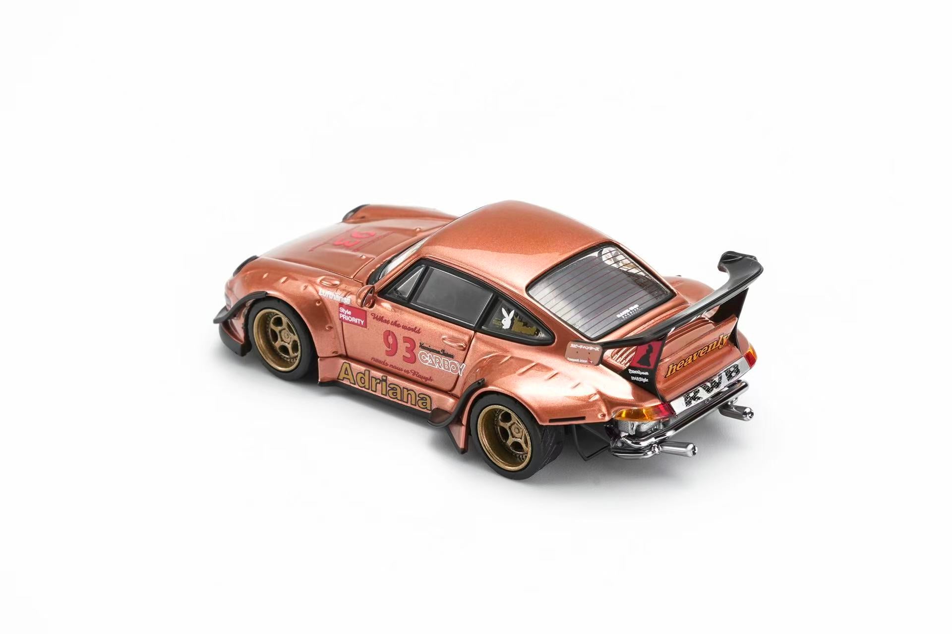 [MOTORHELIX] 1:64 RWB 993 Adriana