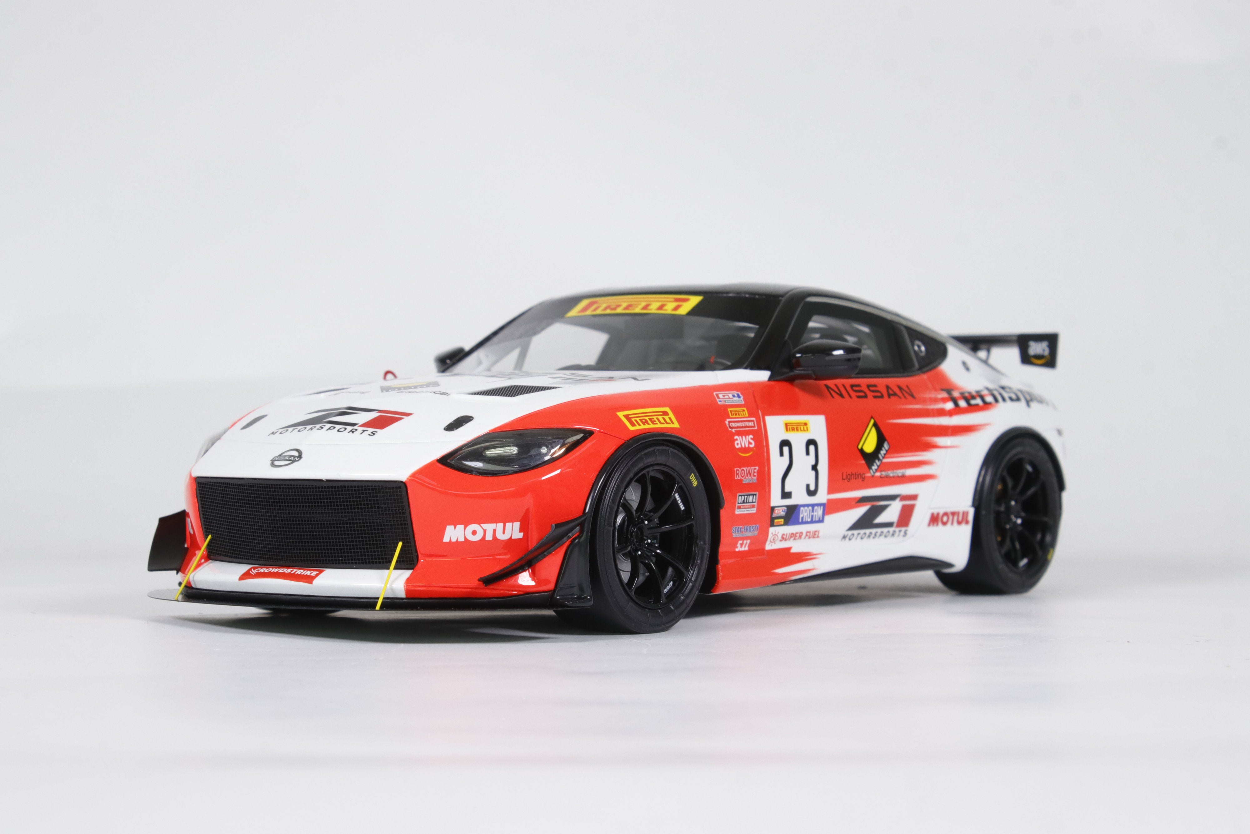 [OTTOMOBILE] 1:18 Nissan Z GT4 White #23 2023 [OT1197]