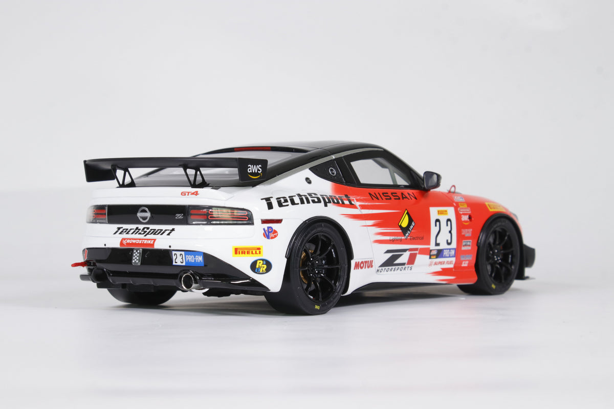 [OTTOMOBILE] 1:18 Nissan Z GT4 White #23 2023 [OT1197]