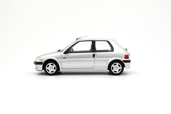 [OTTOMOBILE] 1:18 Peugeot 106 Quiksilver Gris Quartz 2000 [OT1177]