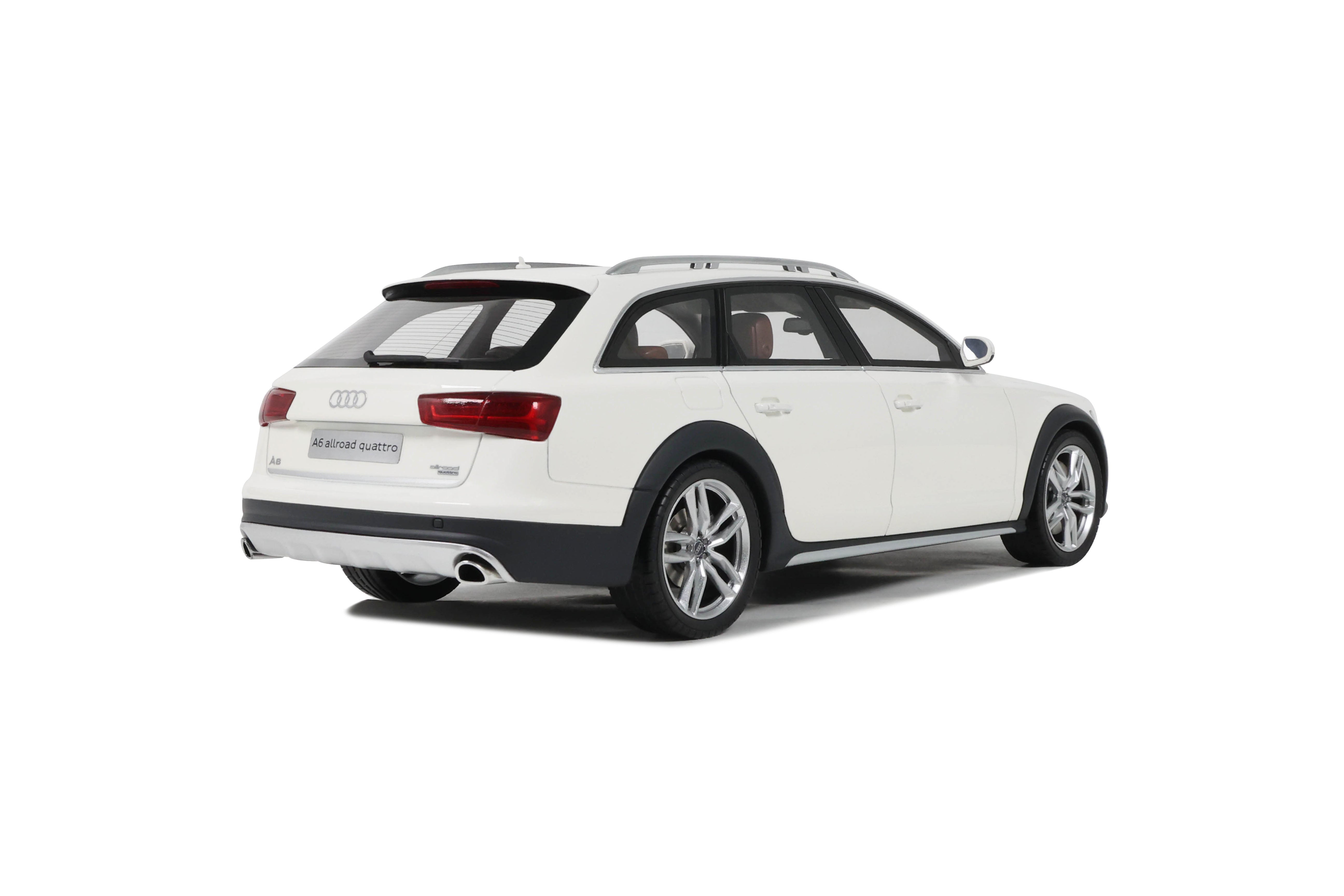 [OTTOMOBILE] 1:18 Audi C7 All Road Ibis White 2015 [OT1286]