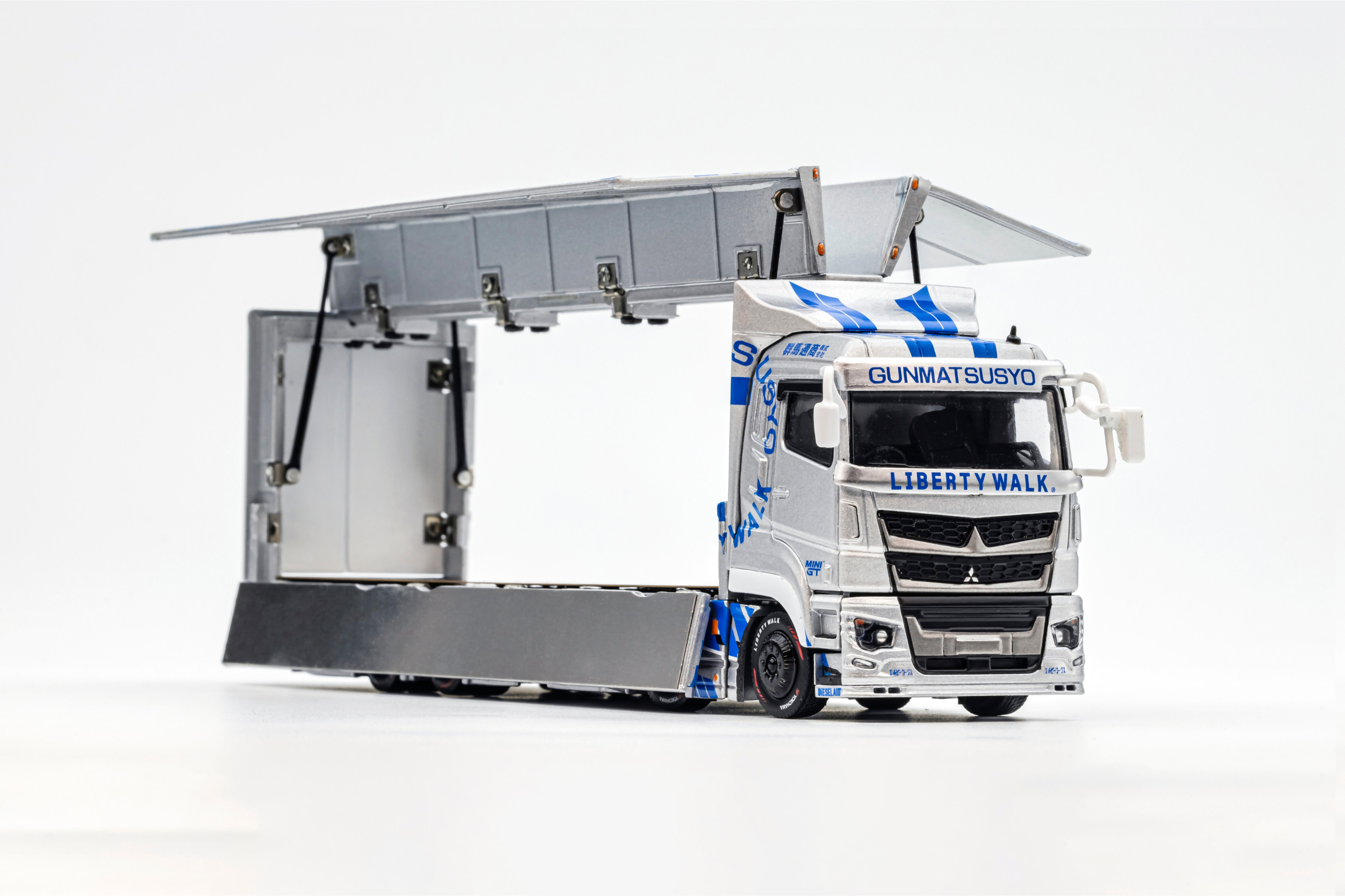 [GCD] 1:64 LBWK Chrome Truck (TAS Exclusive)