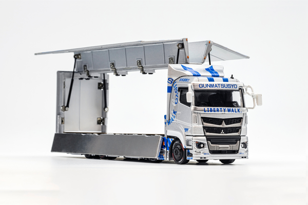 [GCD] 1:64 LBWK Chrome Truck (TAS Exclusive)