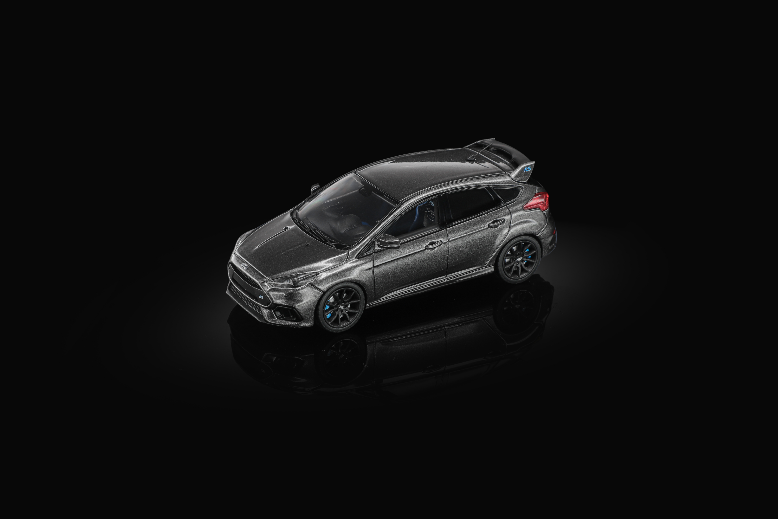 [TURNING CRUSH] 1:64 Ford Focus RS