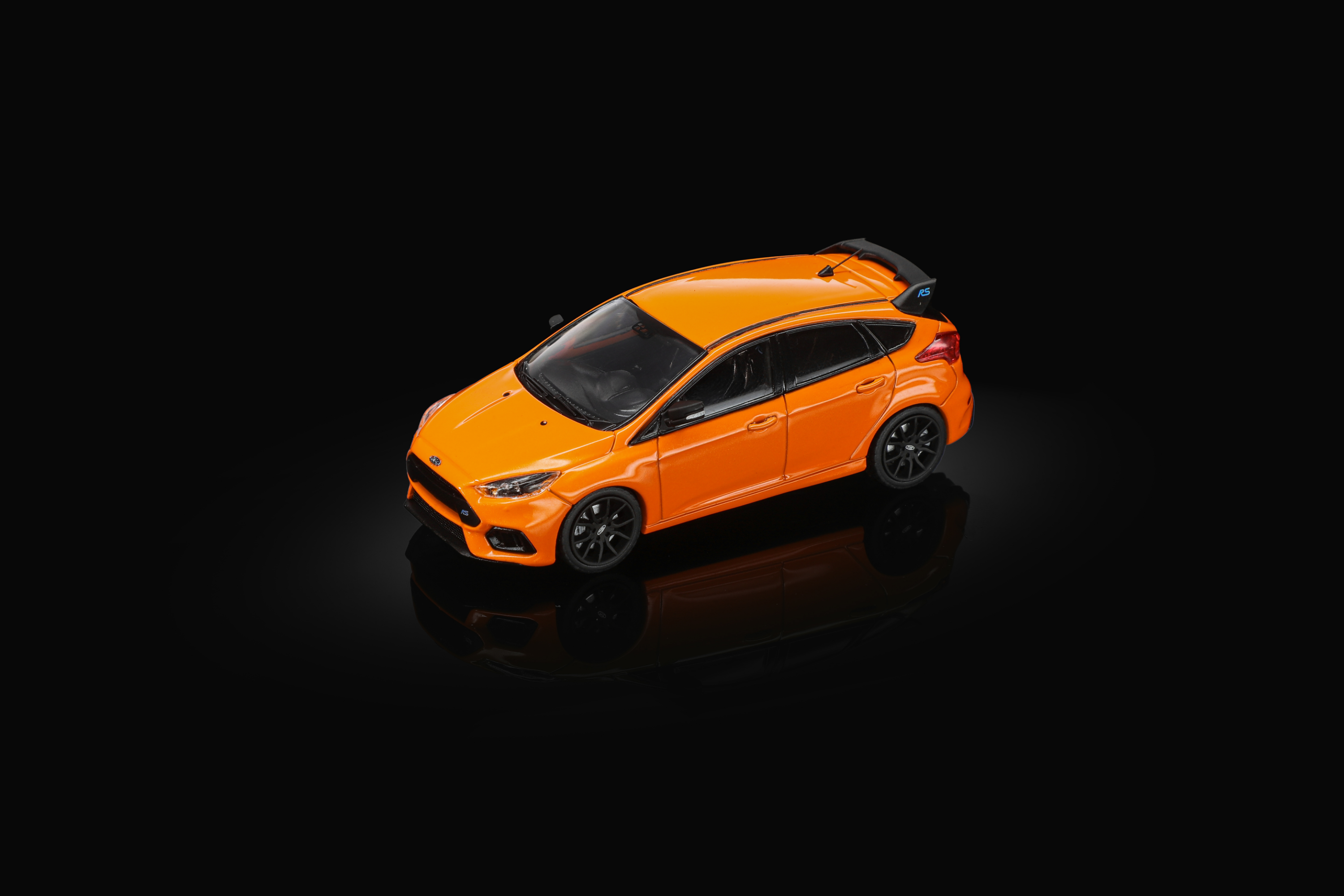 [TURNING CRUSH] 1:64 Ford Focus RS