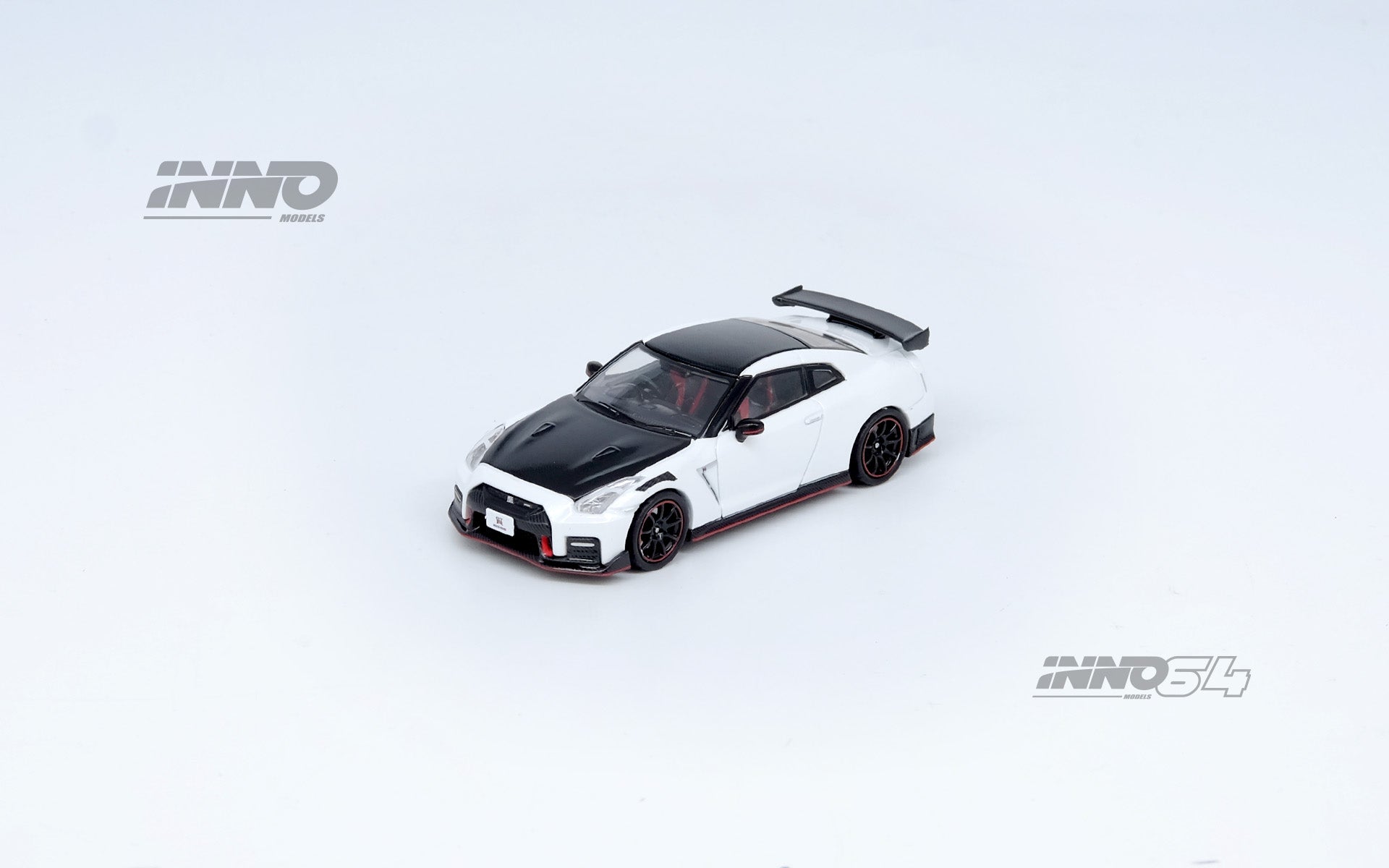 [INNO64] Nissan GT-R (R35) Nismo White