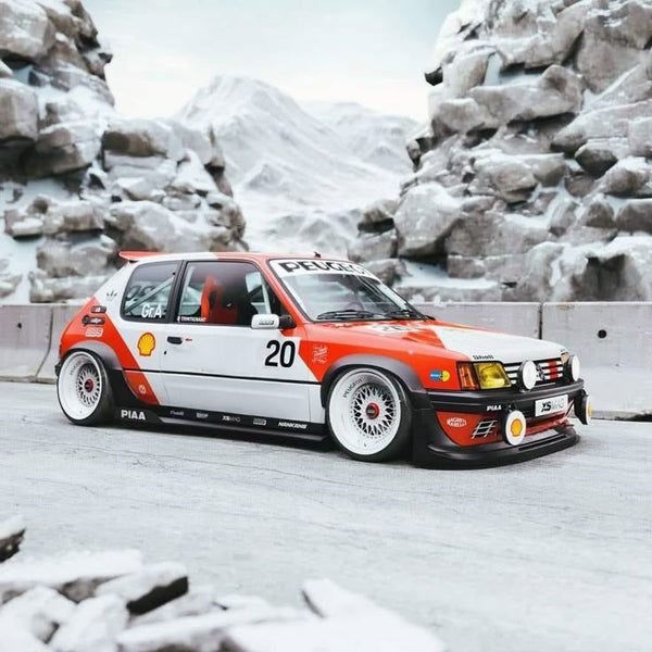 [SOLIDO] 1:18 Peugeot 205 GTI Black Fish M Tribute 1990