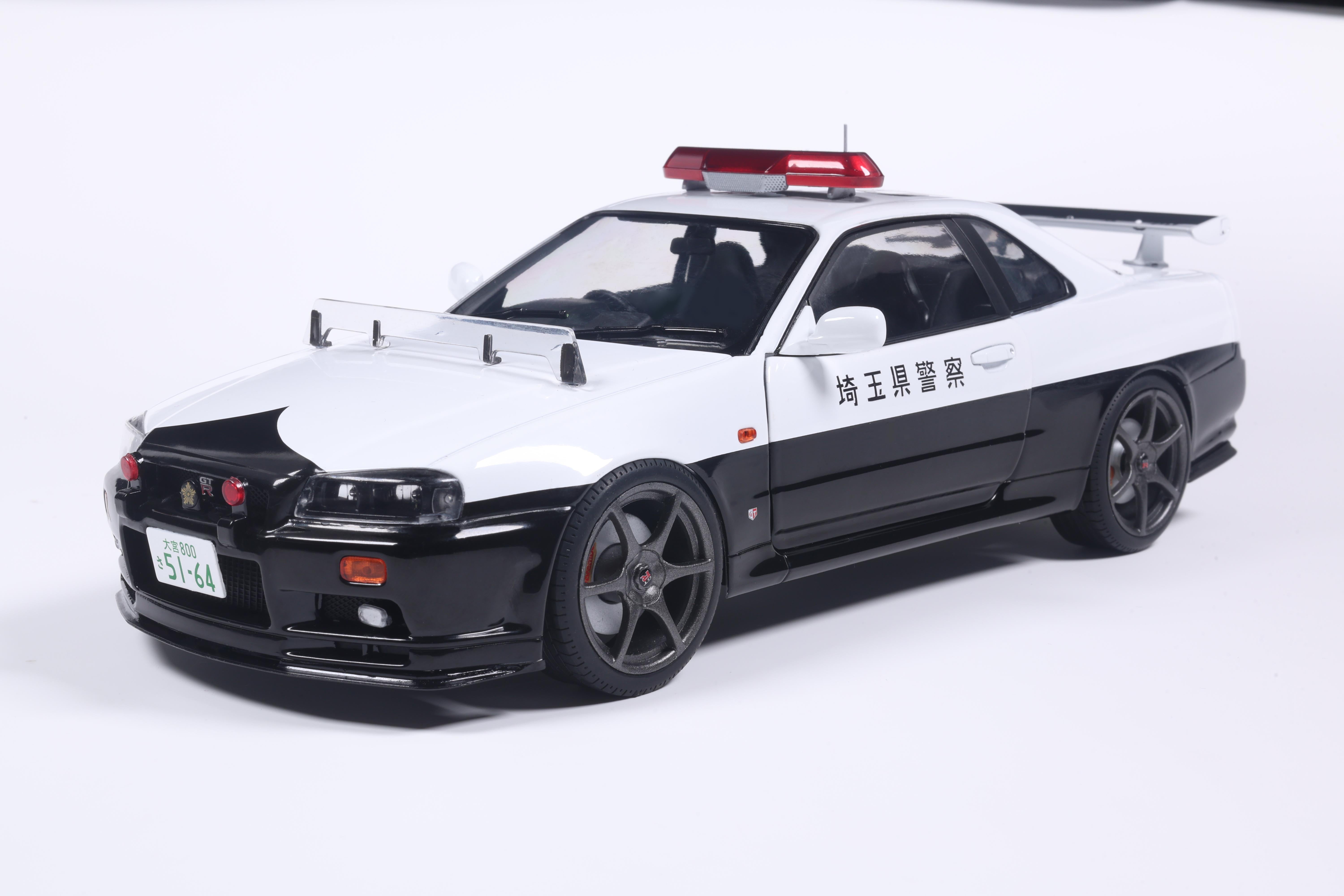 [SOLIDO] 1:18 Nissan Skyline GT-R (BNR34) Japanese Police White 1999 - Toy Space Diecast Online Store Singapore