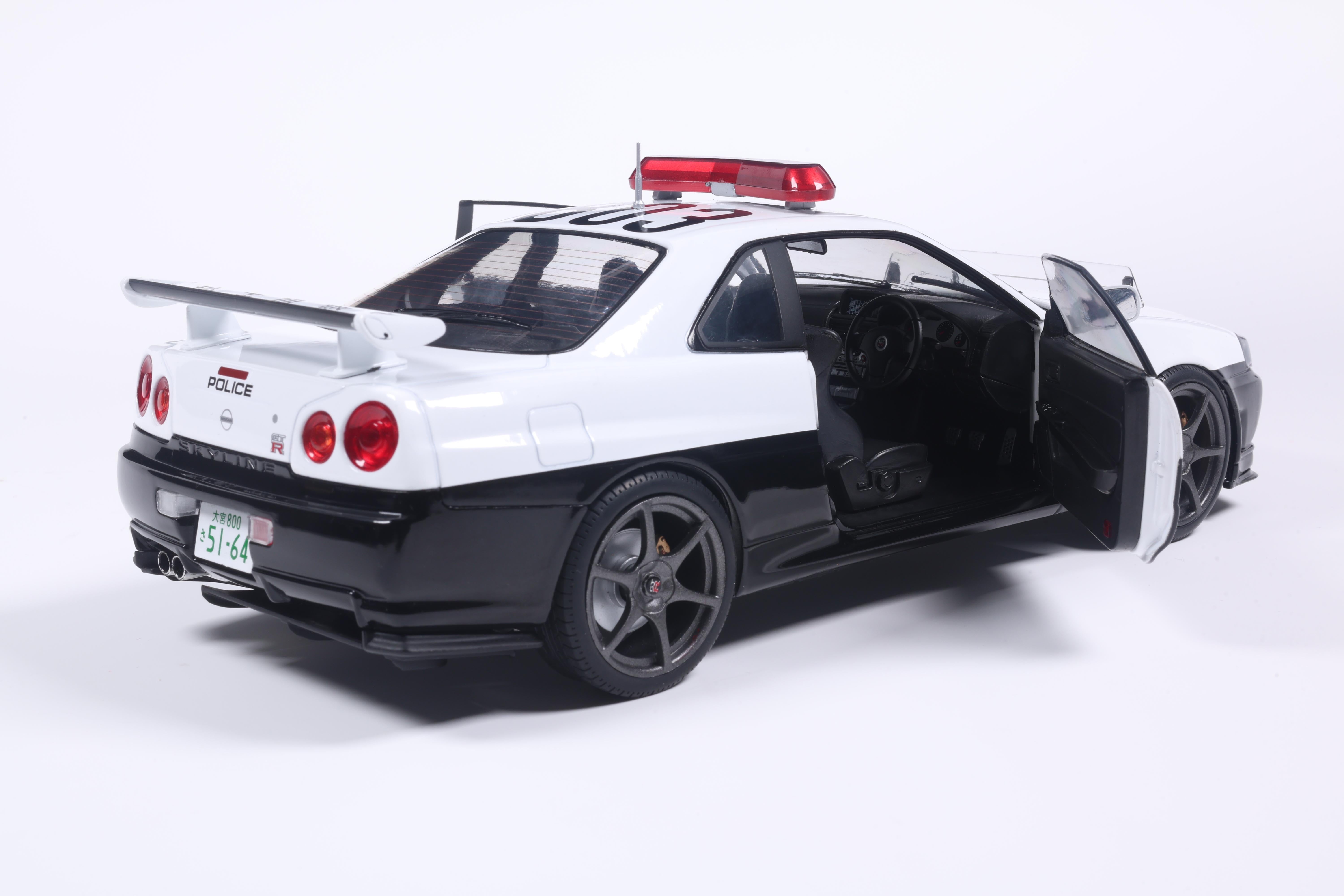 [SOLIDO] 1:18 Nissan Skyline GT-R (BNR34) Japanese Police White 1999 - Toy Space Diecast Online Store Singapore