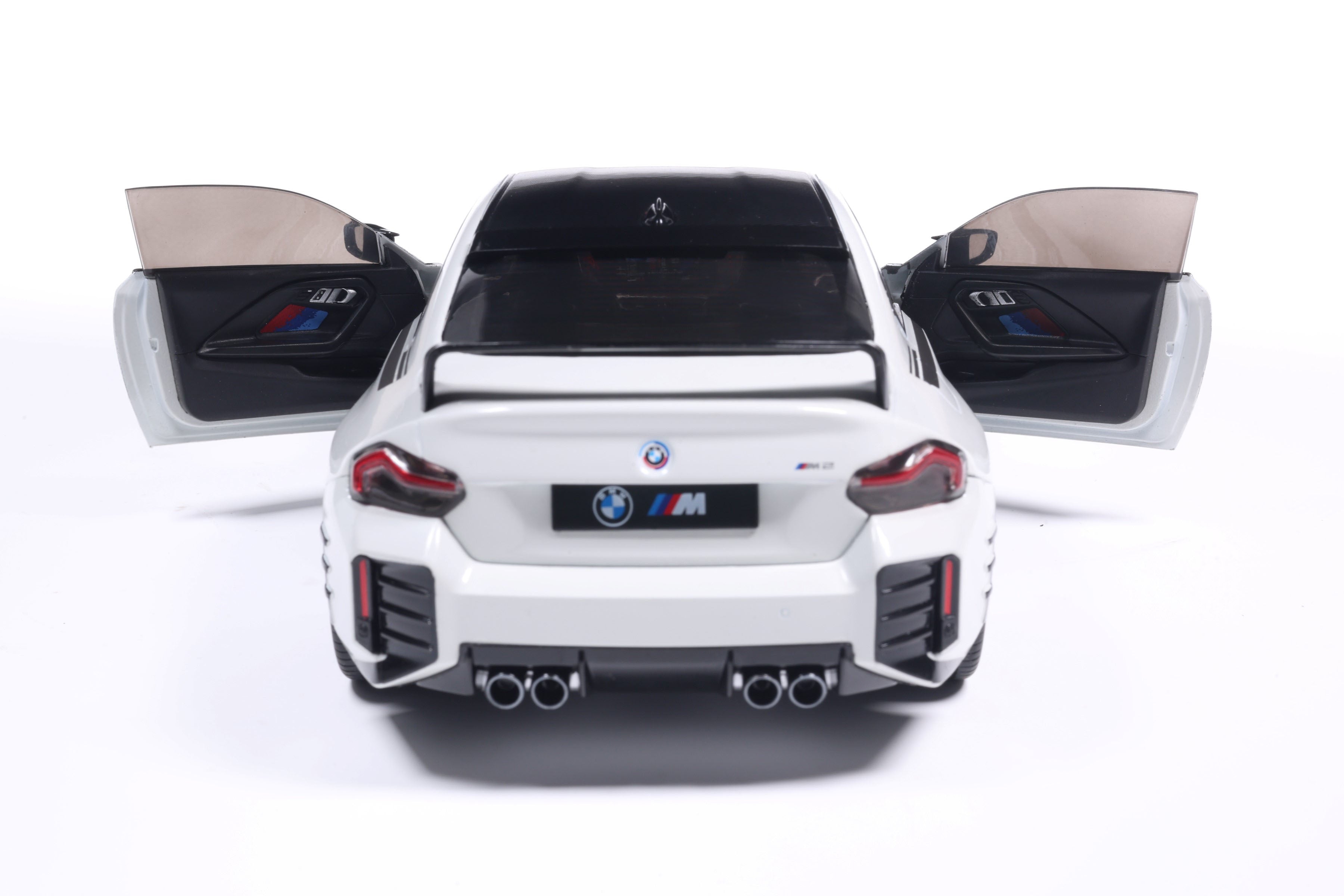 [SOLIDO] 1:18 BMW M2 Performance Parts Alpinweiss 2025