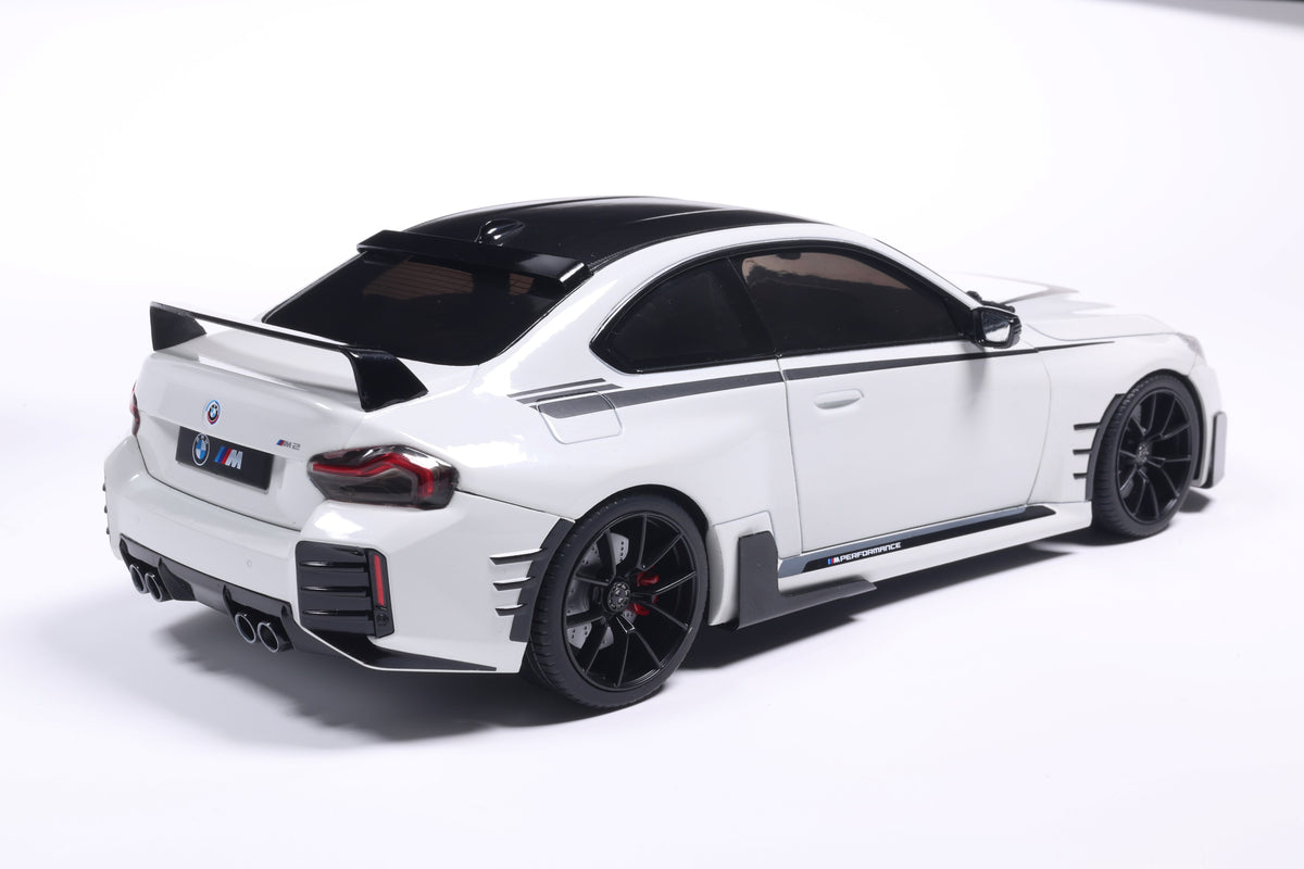 [SOLIDO] 1:18 BMW M2 Performance Parts Alpinweiss 2025