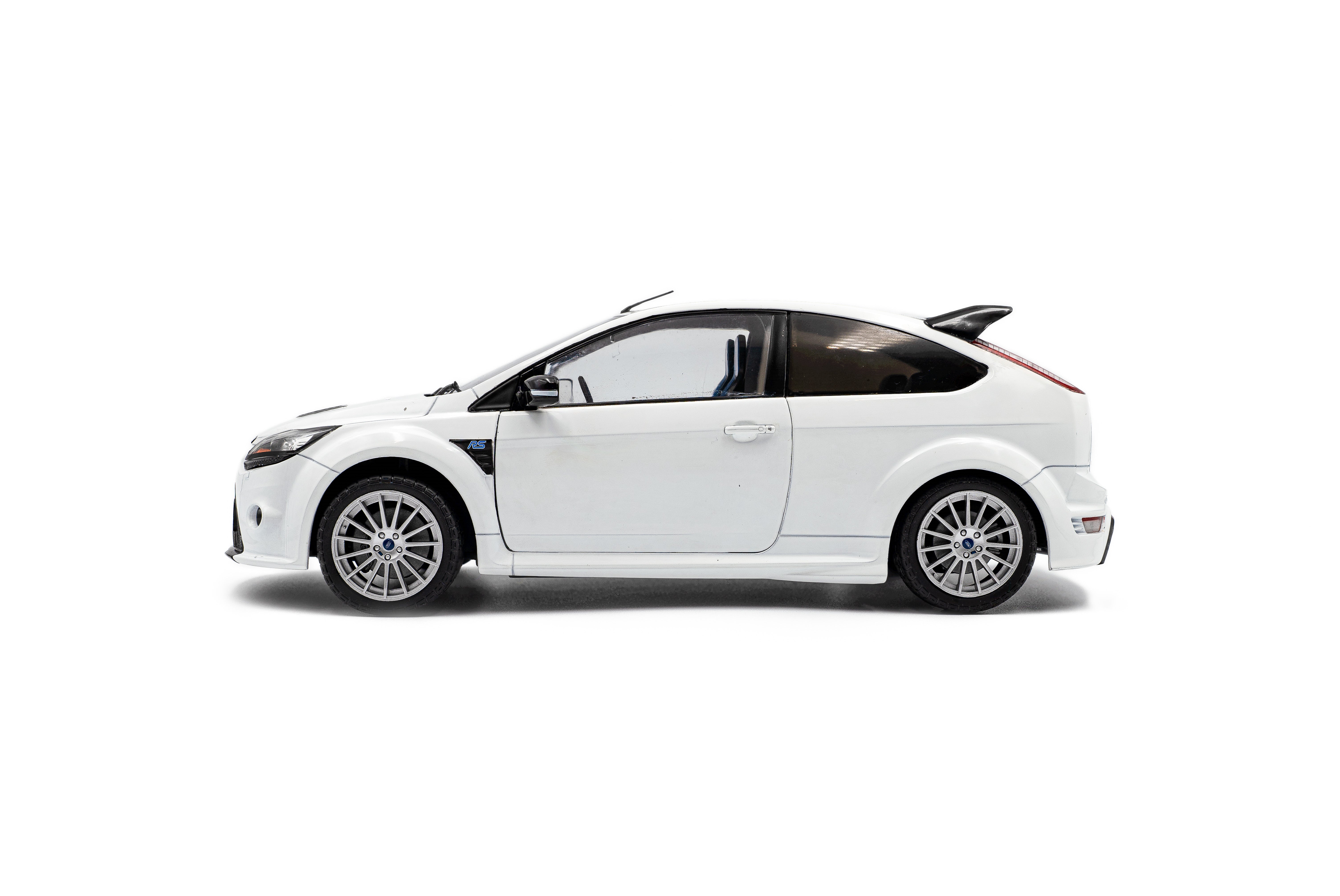 [SOLIDO] 1:18 Ford Focus RS MK2 Pack RS Plus Frozen White 2009