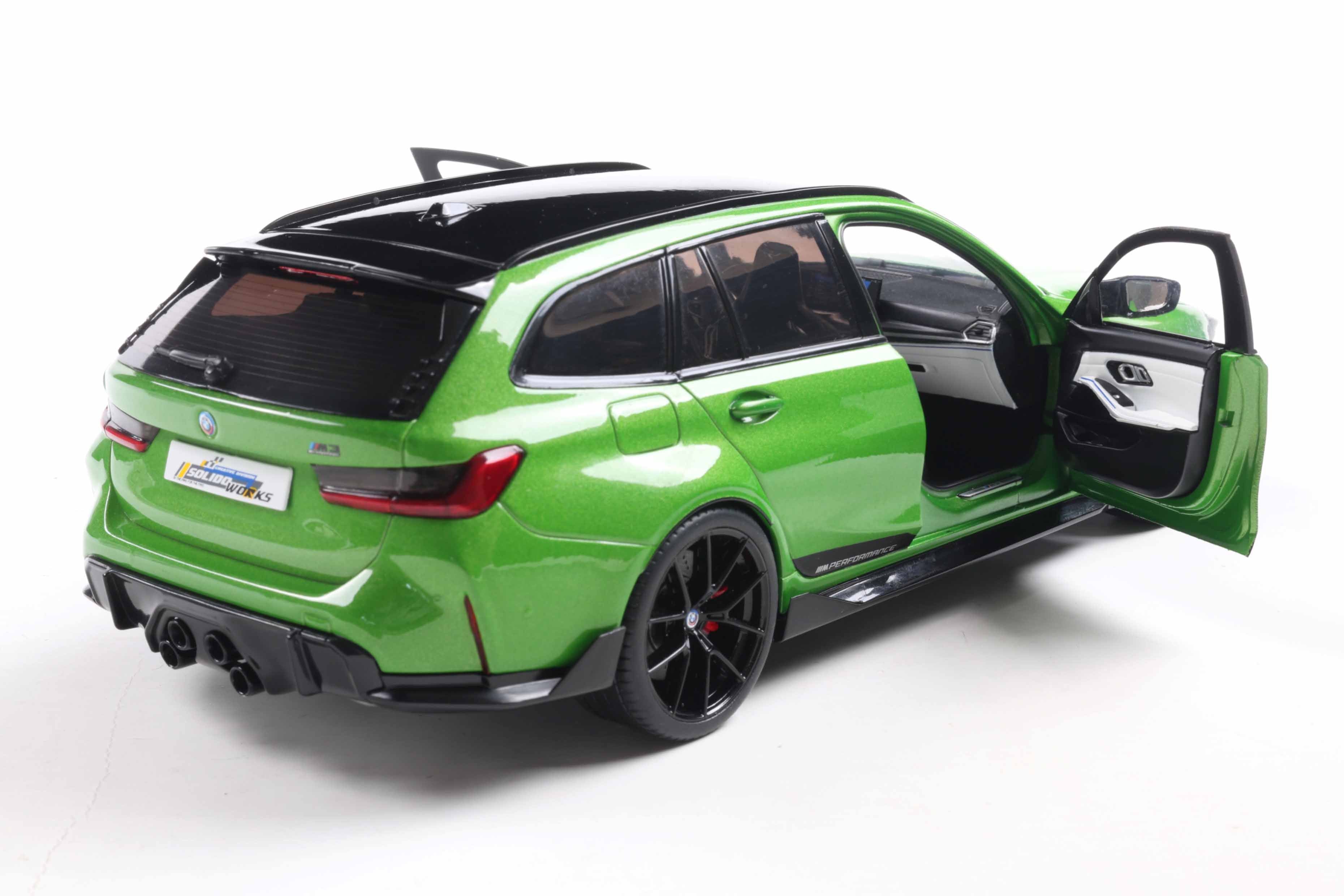 [SOLIDO] 1:18 BMW M3 Touring With Performance Parts Green Metallic 2024