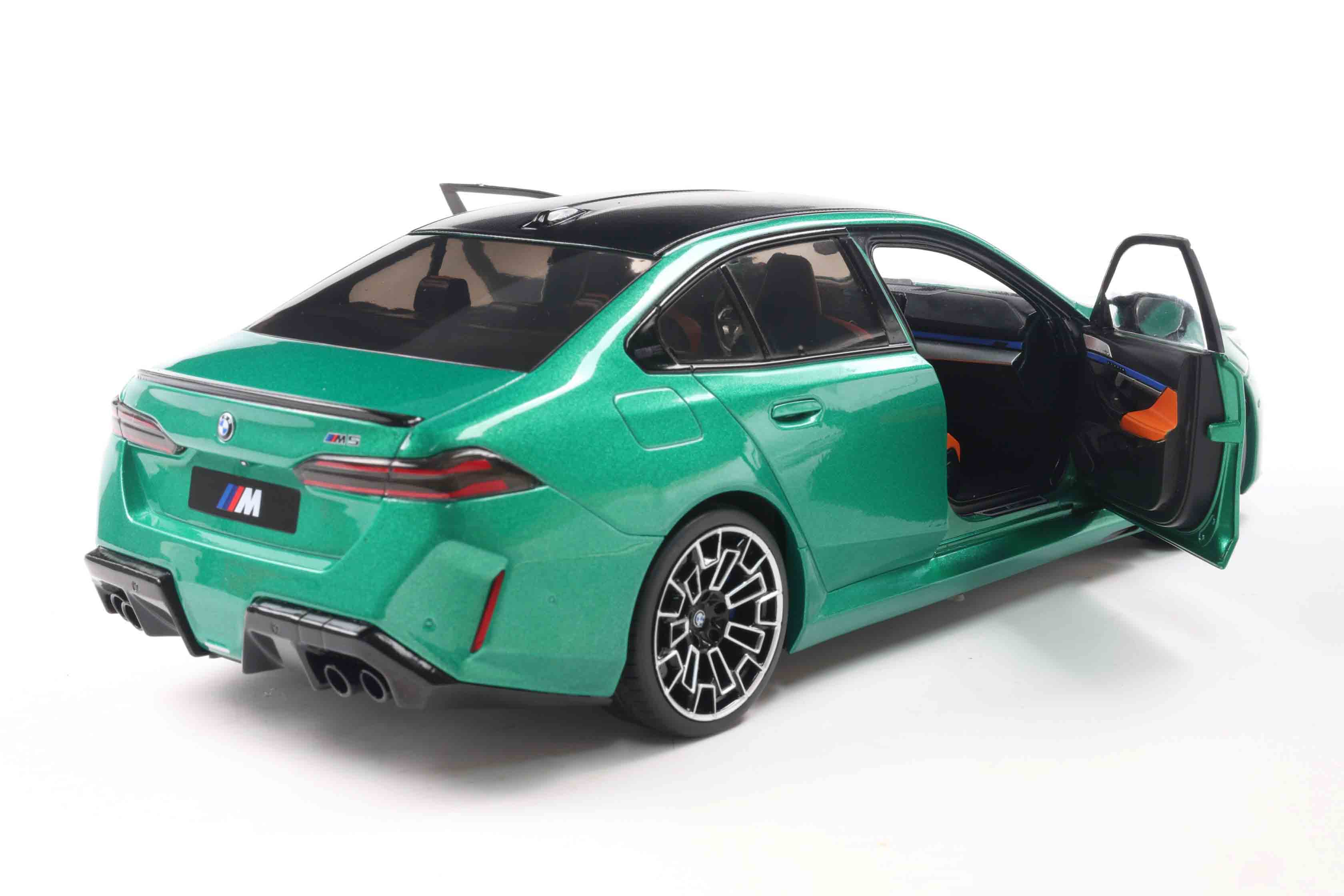[SOLIDO] 1:18 BMW M5 M Isle Of Man Green Metallic 2025