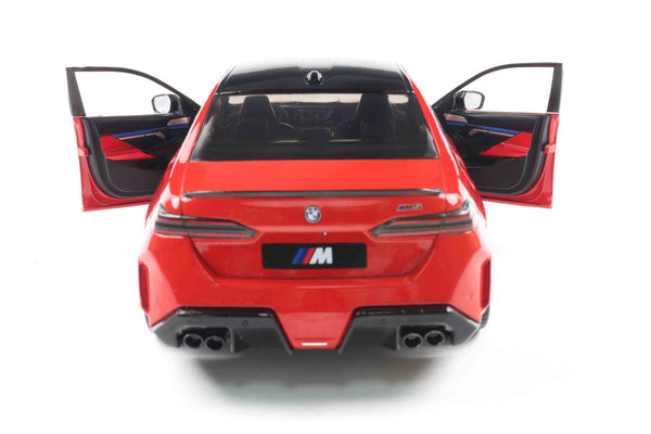[SOLIDO] 1:18 BMW M5 Fire Red 2025