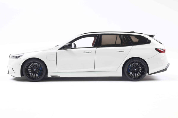 [SOLIDO] 1:18 BMW M5 Touring Alpine White Solid 2025