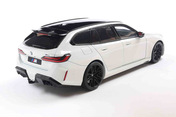 [SOLIDO] 1:18 BMW M5 Touring Alpine White Solid 2025