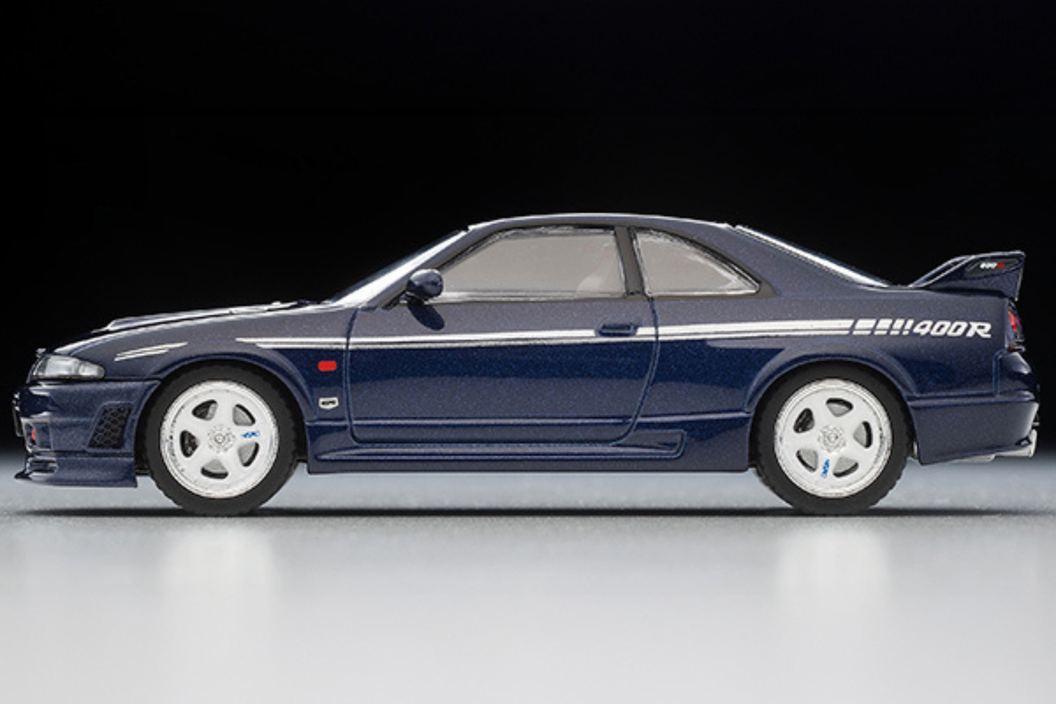 [TOMICA] Nissan Skyline Nismo 400R Navy Blue