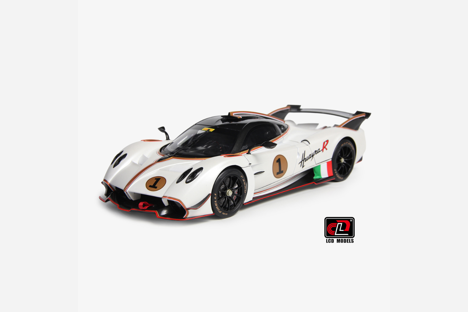 [LCD] 1/18 Pagani Huyara R White