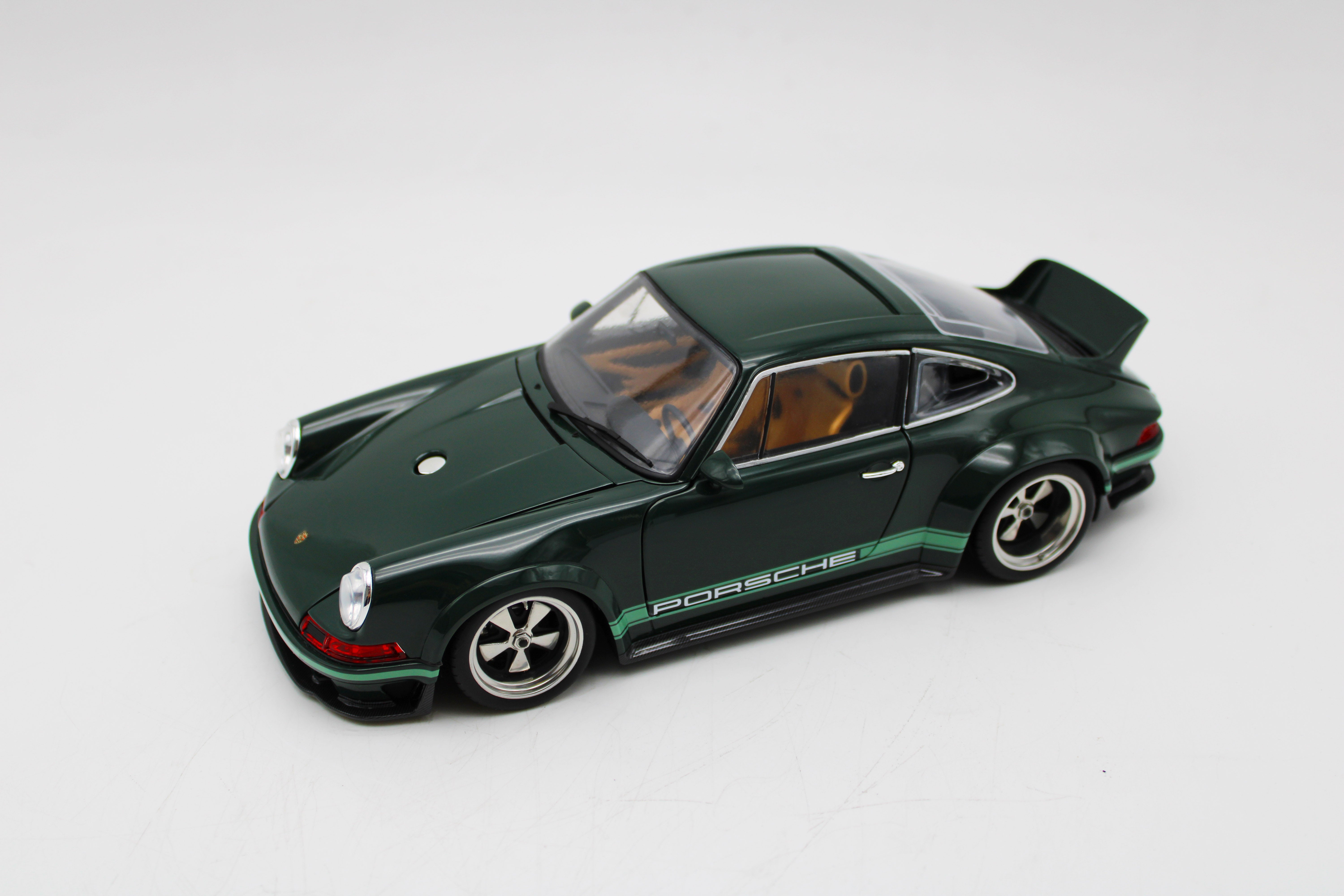 GL Model 1/18 Porsche 964 Singer DLS Green