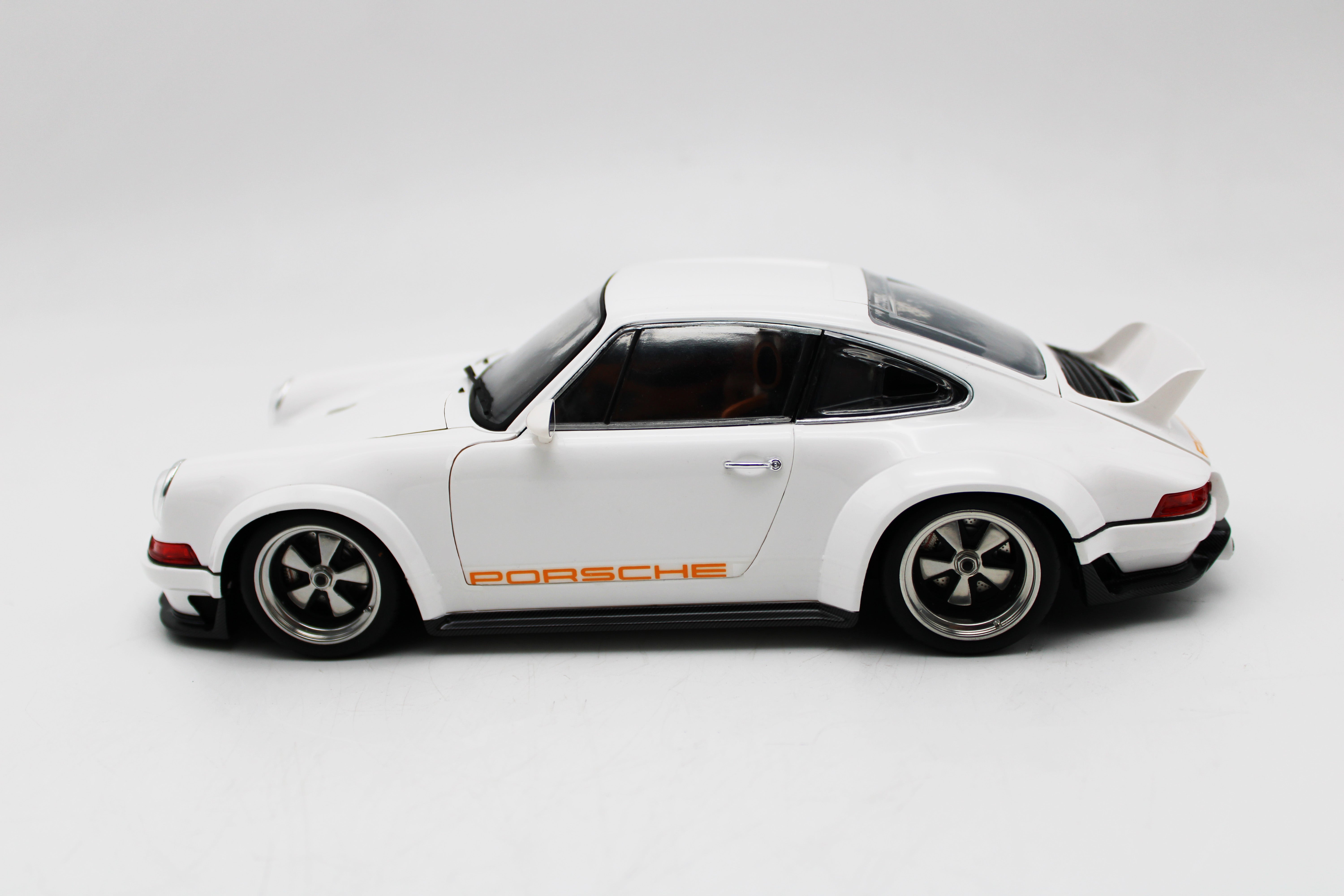 GL Model 1/18 Porsche 964 Singer DLS White