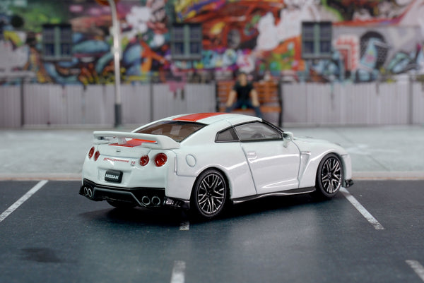 Motorhelix 1/64 Nissan GT-R (R35) 50th Anniversary [Limited 999 pcs]