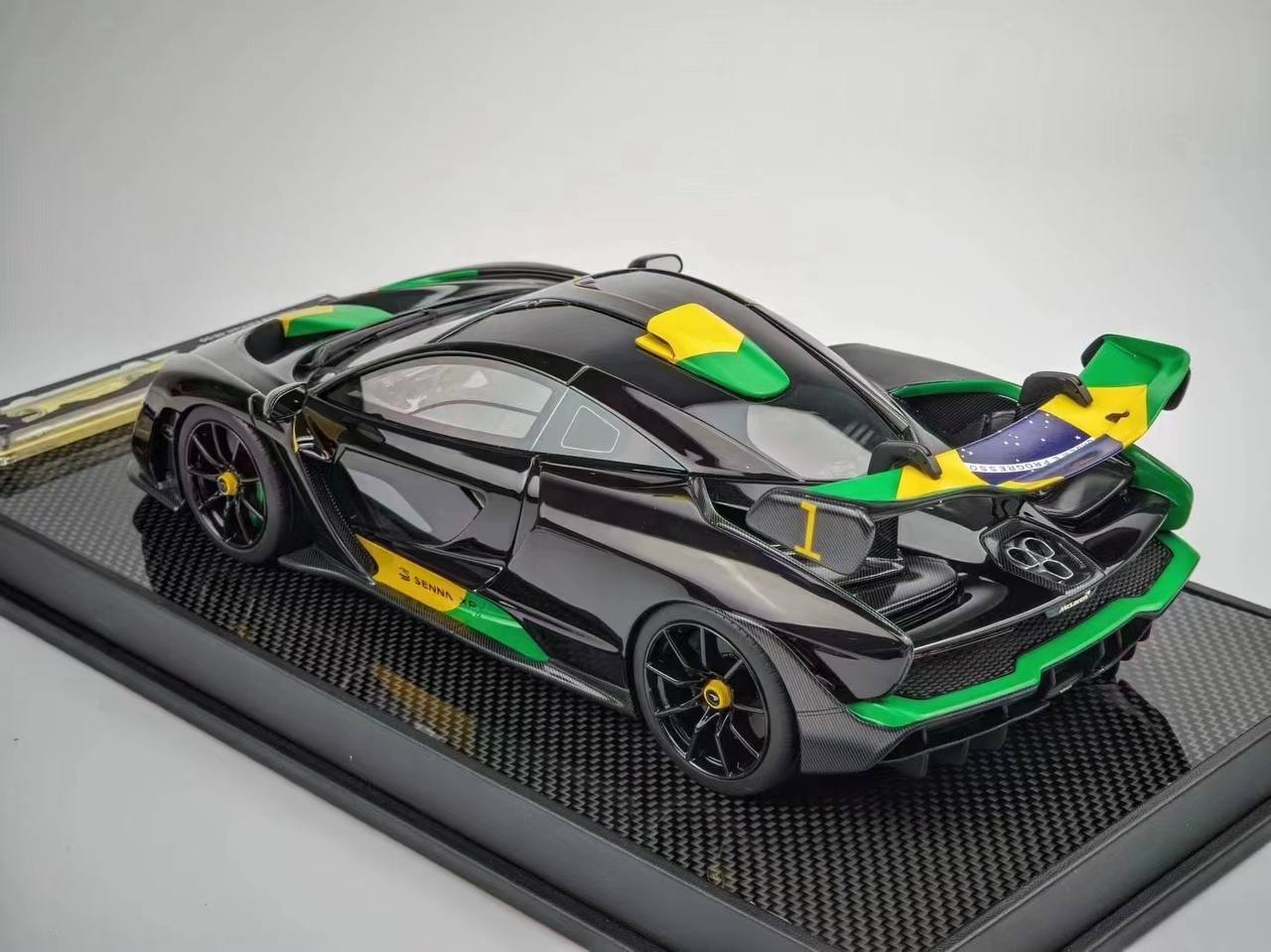 [IVY] 1:18 McLaren Senna Brazilian Livery